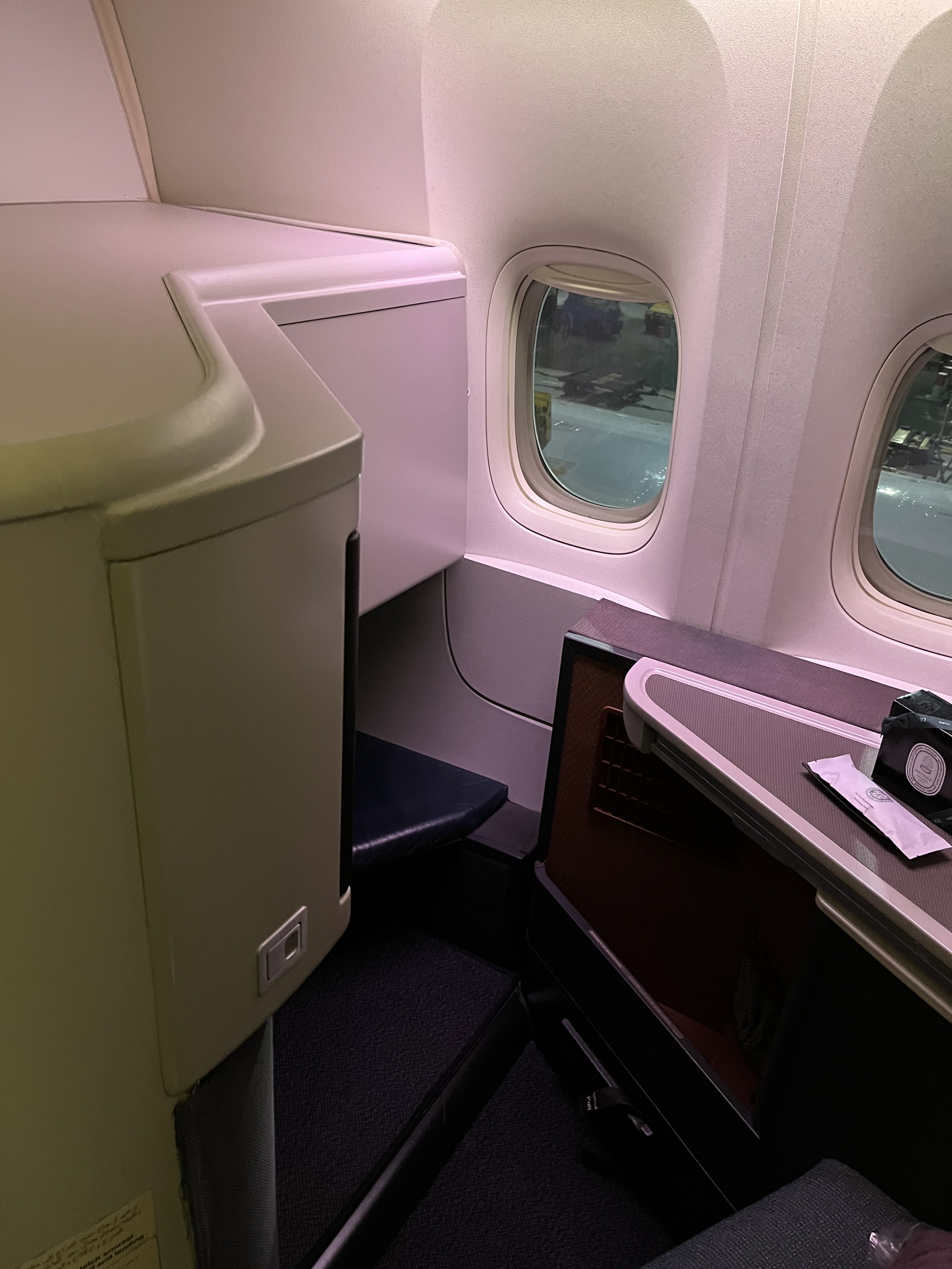 Neil Scrivener reviews Qatar Airways Hong Kong to Doha QR815 in Business Class on the Boeing 777. 