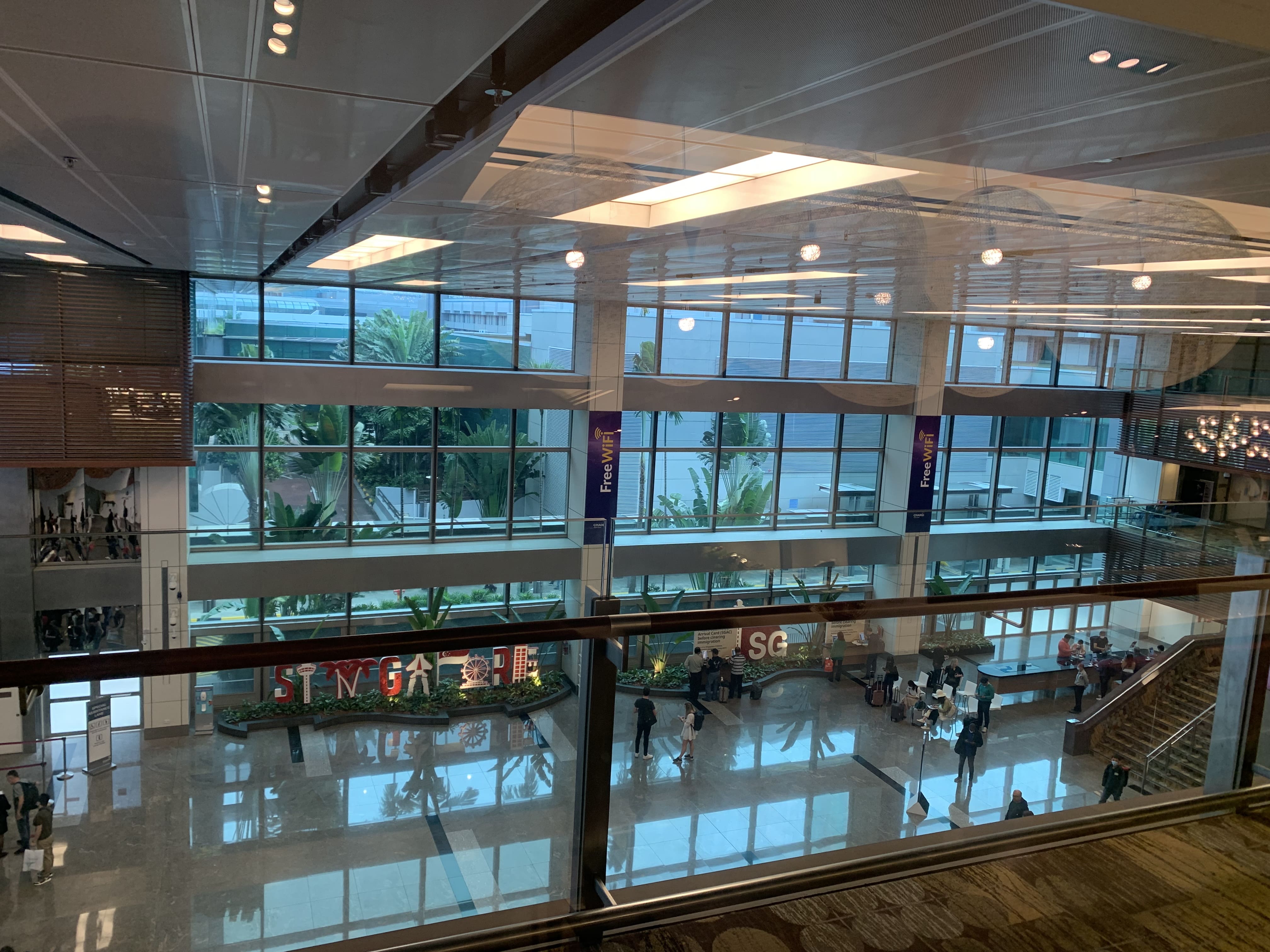 Flying Business reviews the British Airways Lounge in Terminal 1 of Singapore's Changi Airport. 