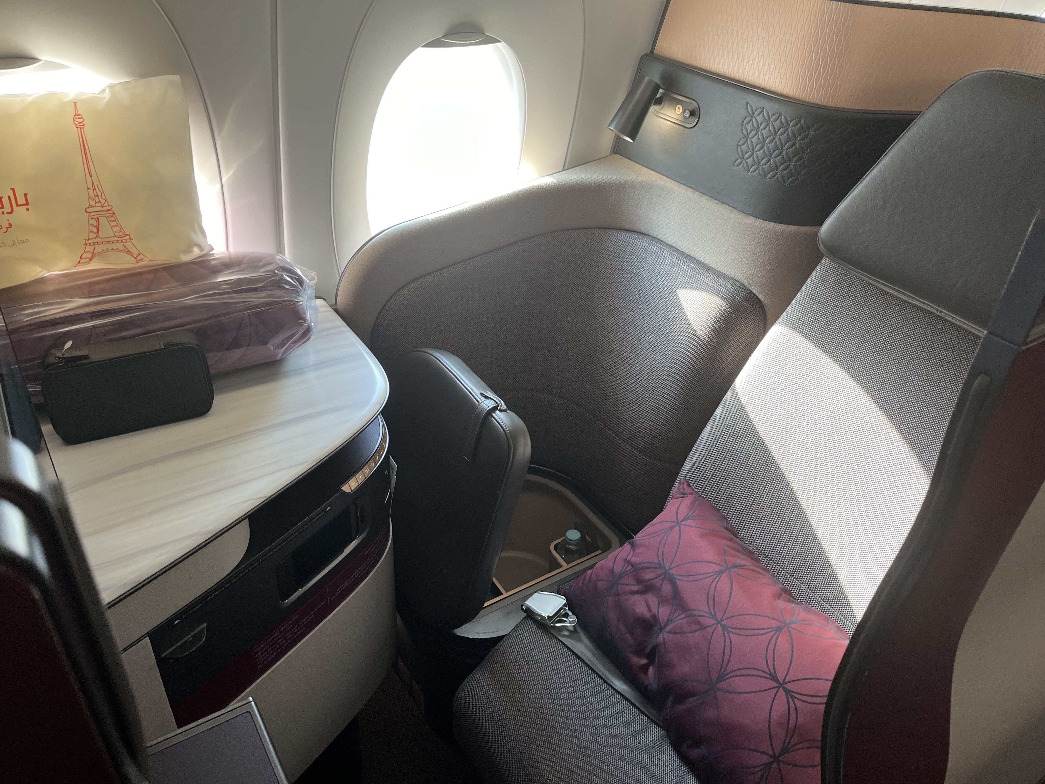 Neil Scrivener reviews Qatar Airways QR15 in Business Class on the A350-1000 from Doha to Heathrow.