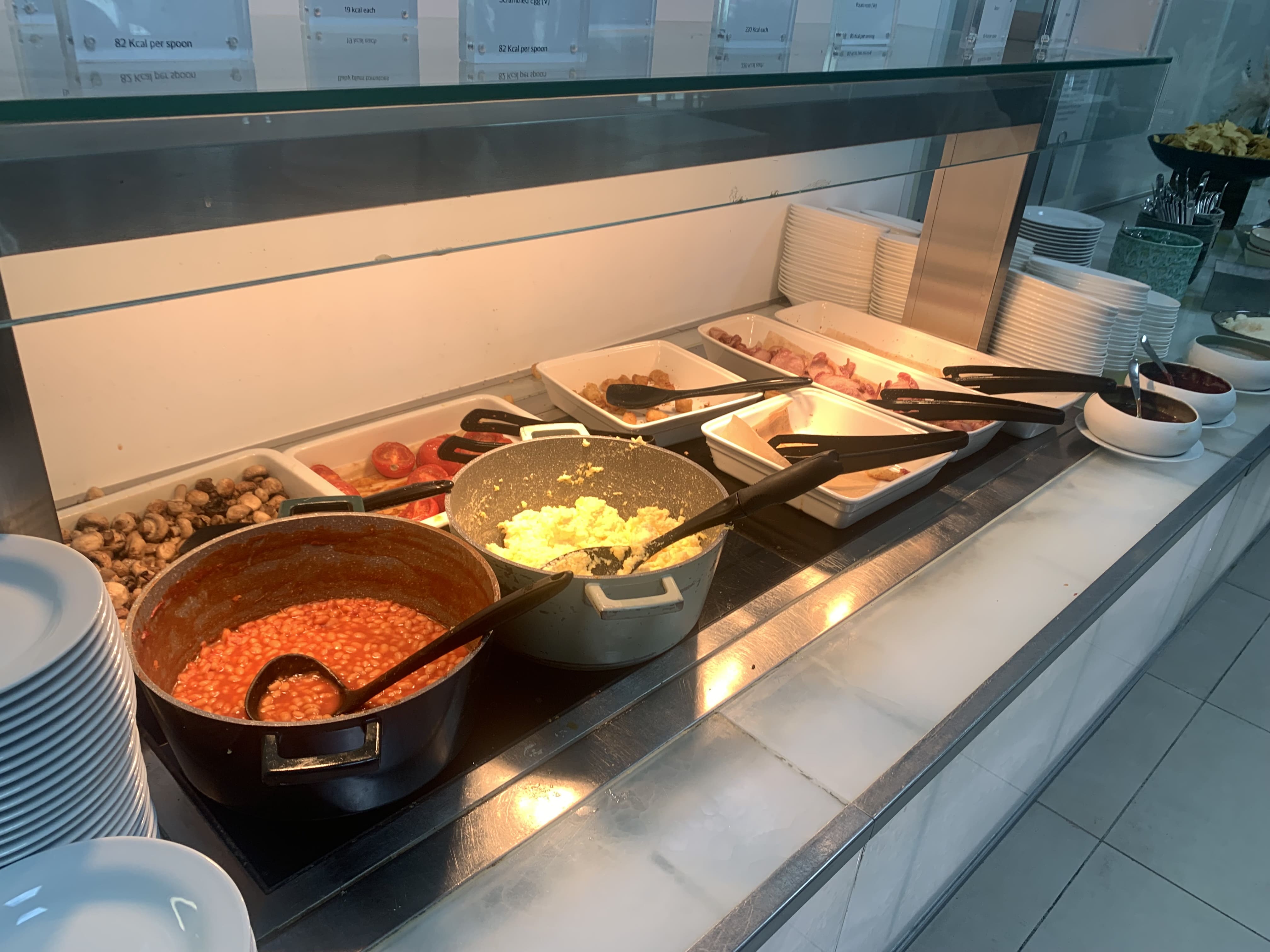 Neil Scrivener reviews the British Airways Lounge at Heathrow's (LHR) Terminal 5B/B-Gates.