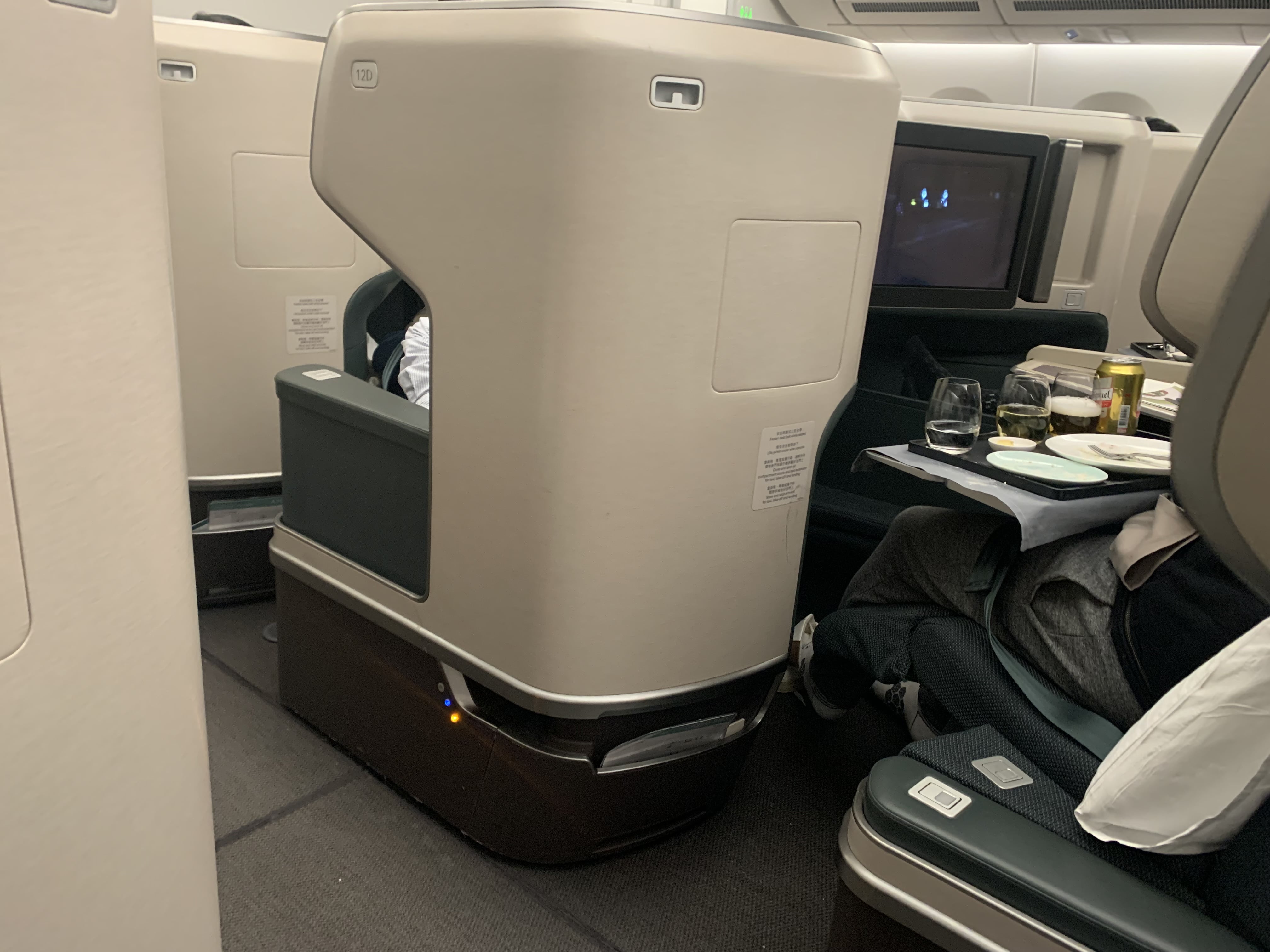 Neil Scrivener reviews Cathay Pacific's Business Class on board the Airbus A350-1000. 