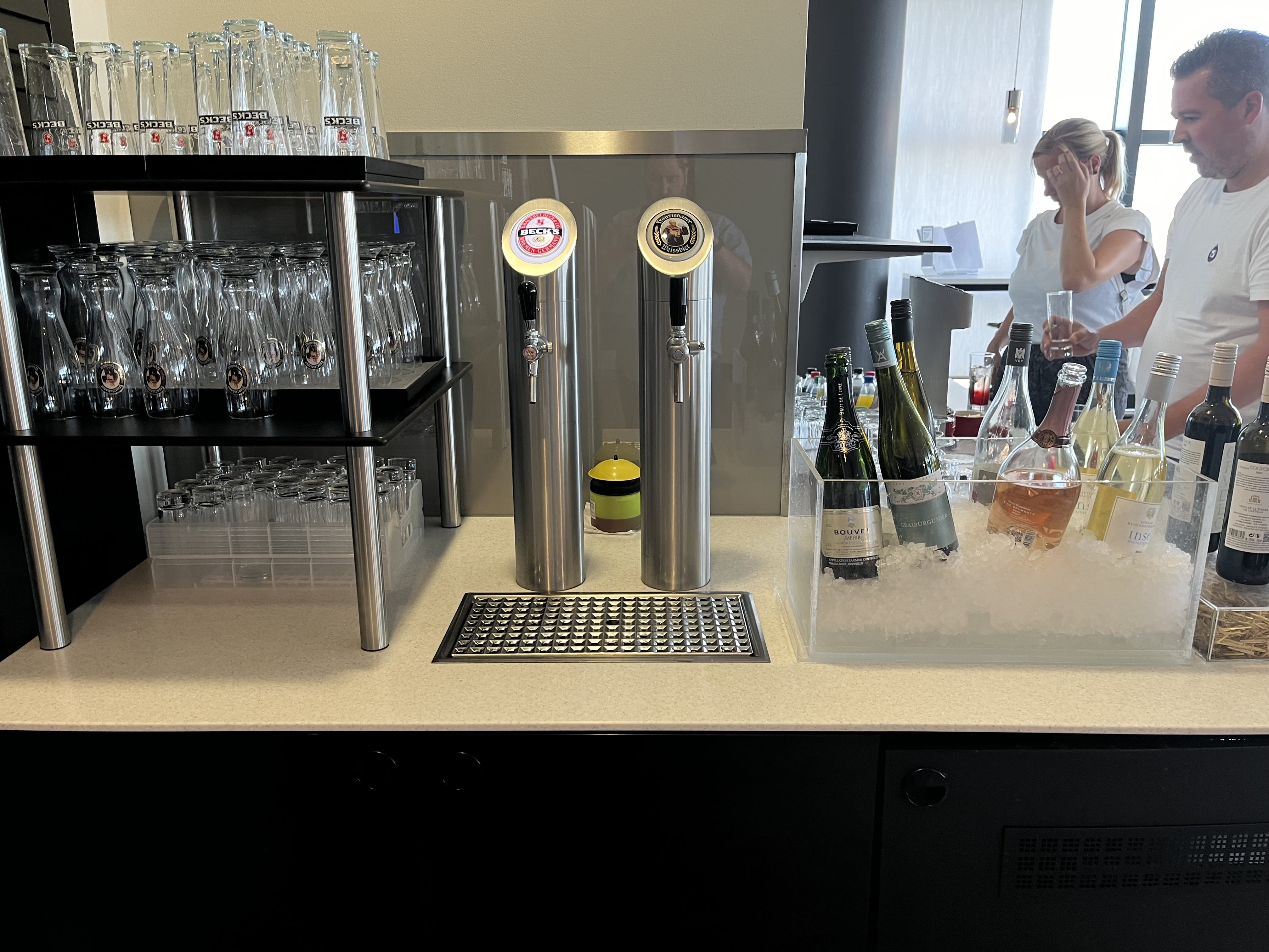 Neil Scrivener reviews the Lufthansa Business Class Lounge (The Panorama Room) by Gate A26 in Frankfurt's Airport (FRA).