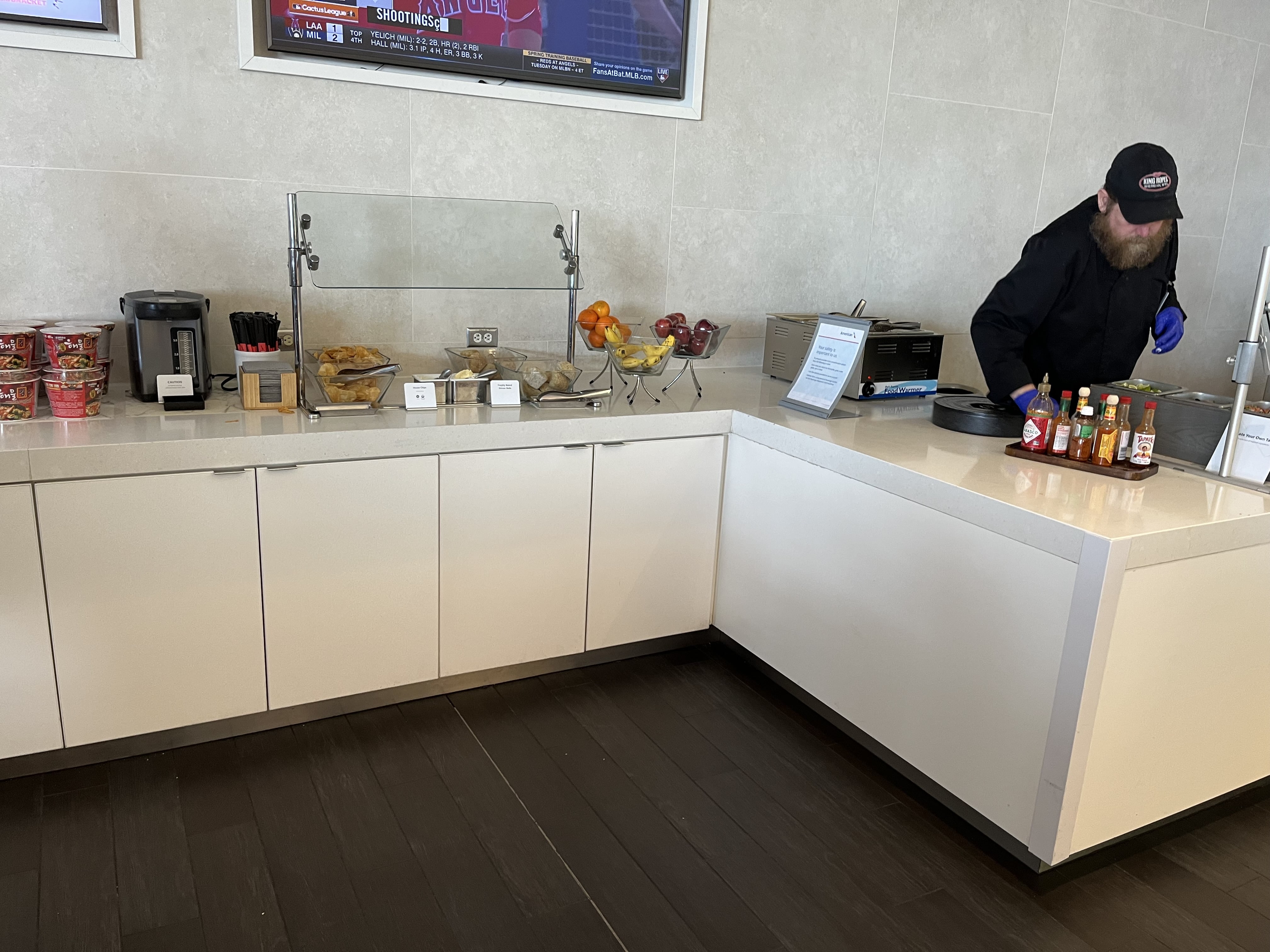 Neil Scrivener reviews the American Airlines Flagship Lounge in Dallas Forth Worth Airport (DFW) at D-Gates.