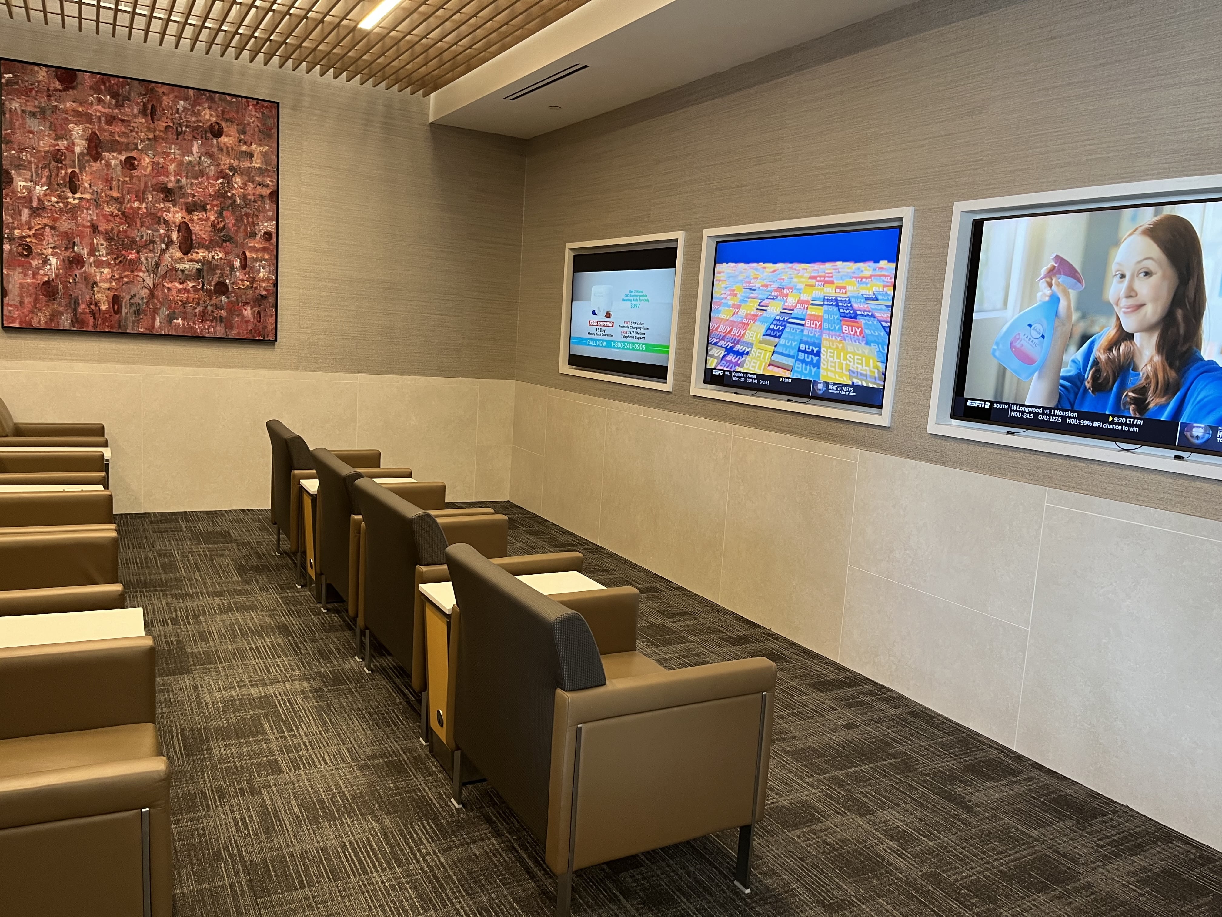 Neil Scrivener reviews the American Airlines Flagship Lounge in Dallas Forth Worth Airport (DFW) at D-Gates.