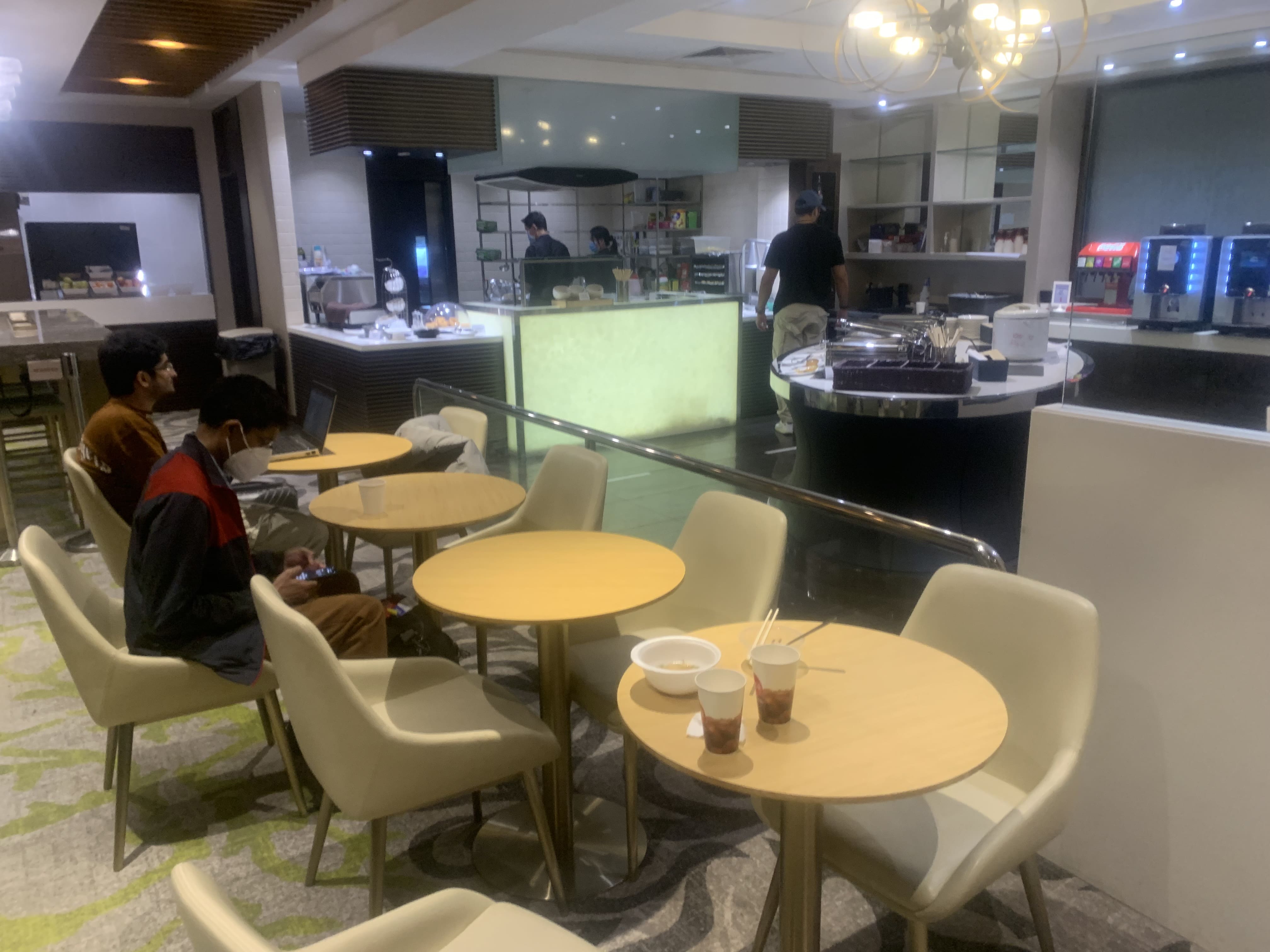 Neil Scrivener reviews the Transit Ambassador Lounge in Terminal 3 of Singapore's Changi Airport, accessed via Priority Pass.