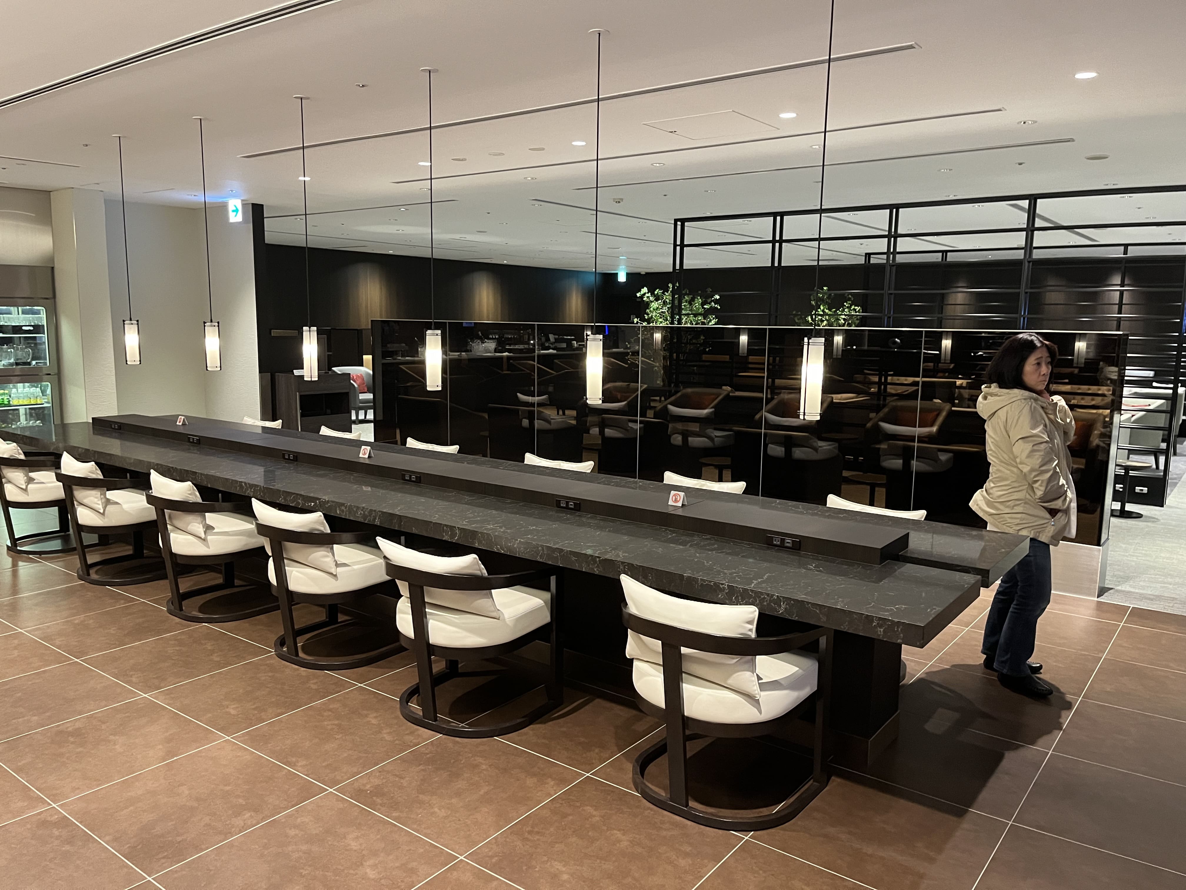 Neil Scrivener reviews the JAL First Lounge in Terminal 3 of Haneda's Tokyo Airport. 