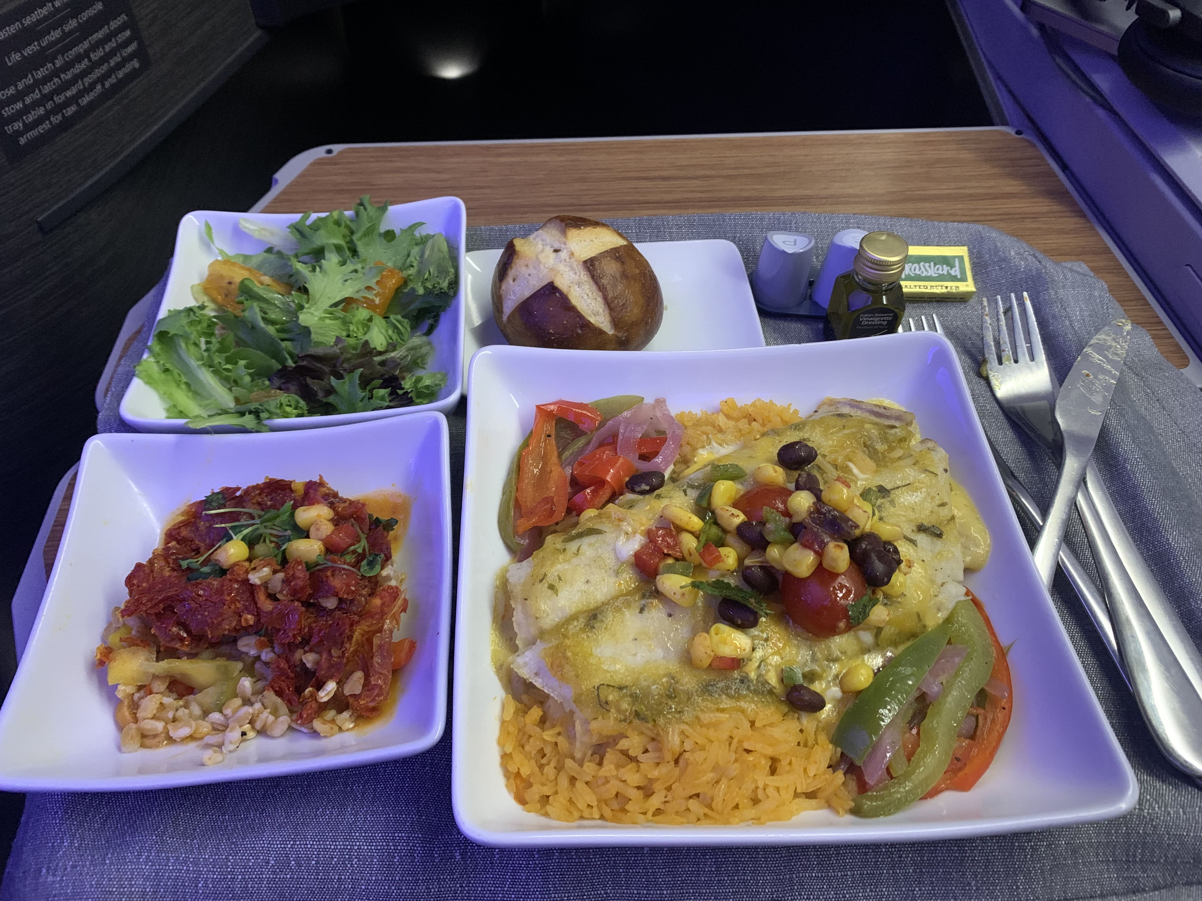 Neil Scrivener reviews American Airlines AA156 from Seattle to London Heathrow in Business Class, on the Boeing 777-200.