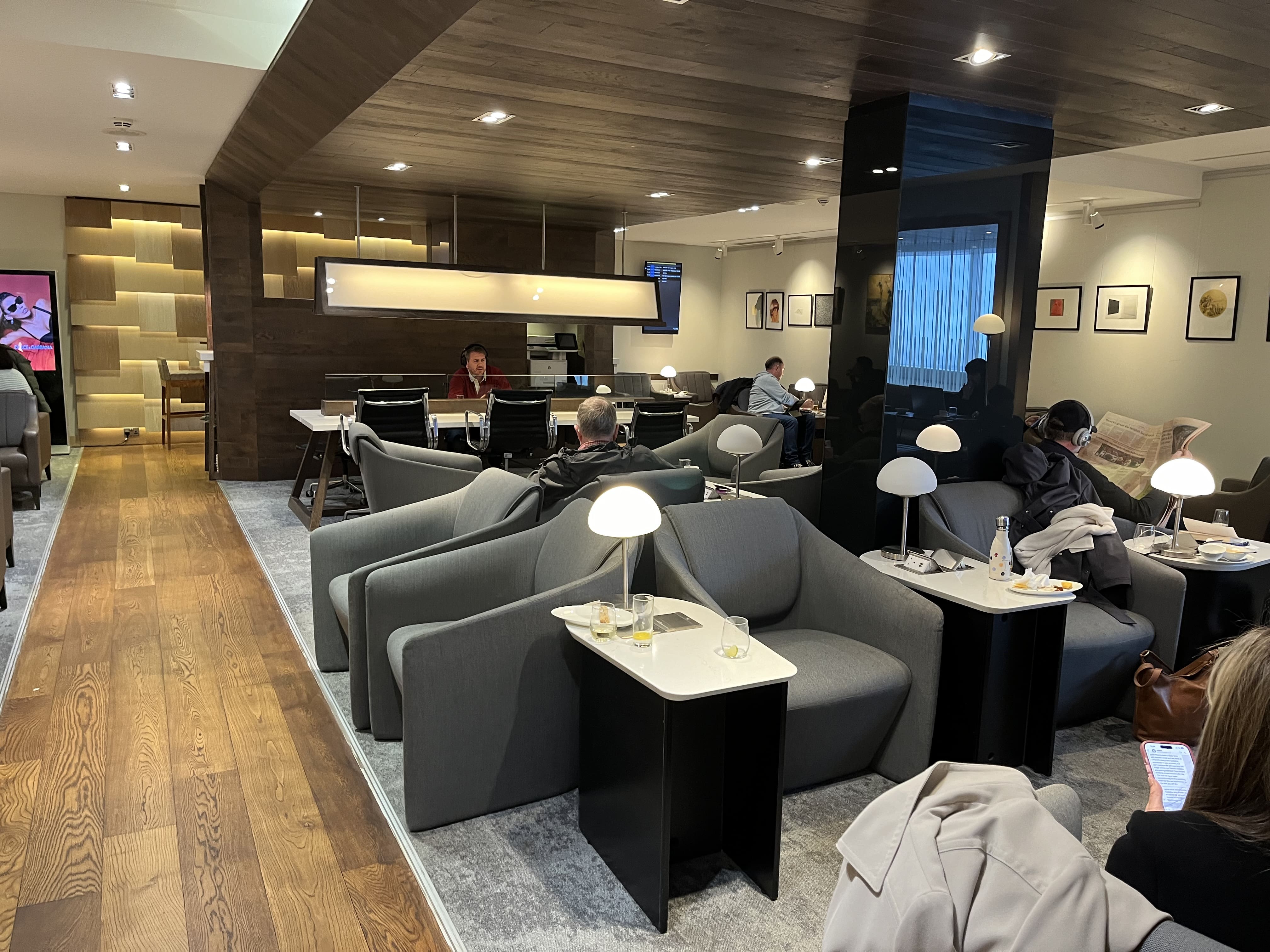 Neil Scrivener reviews the British Airways Lounge at Glasgow International Airport (GLA). Access for OneWorld Members and those flying Business Class.