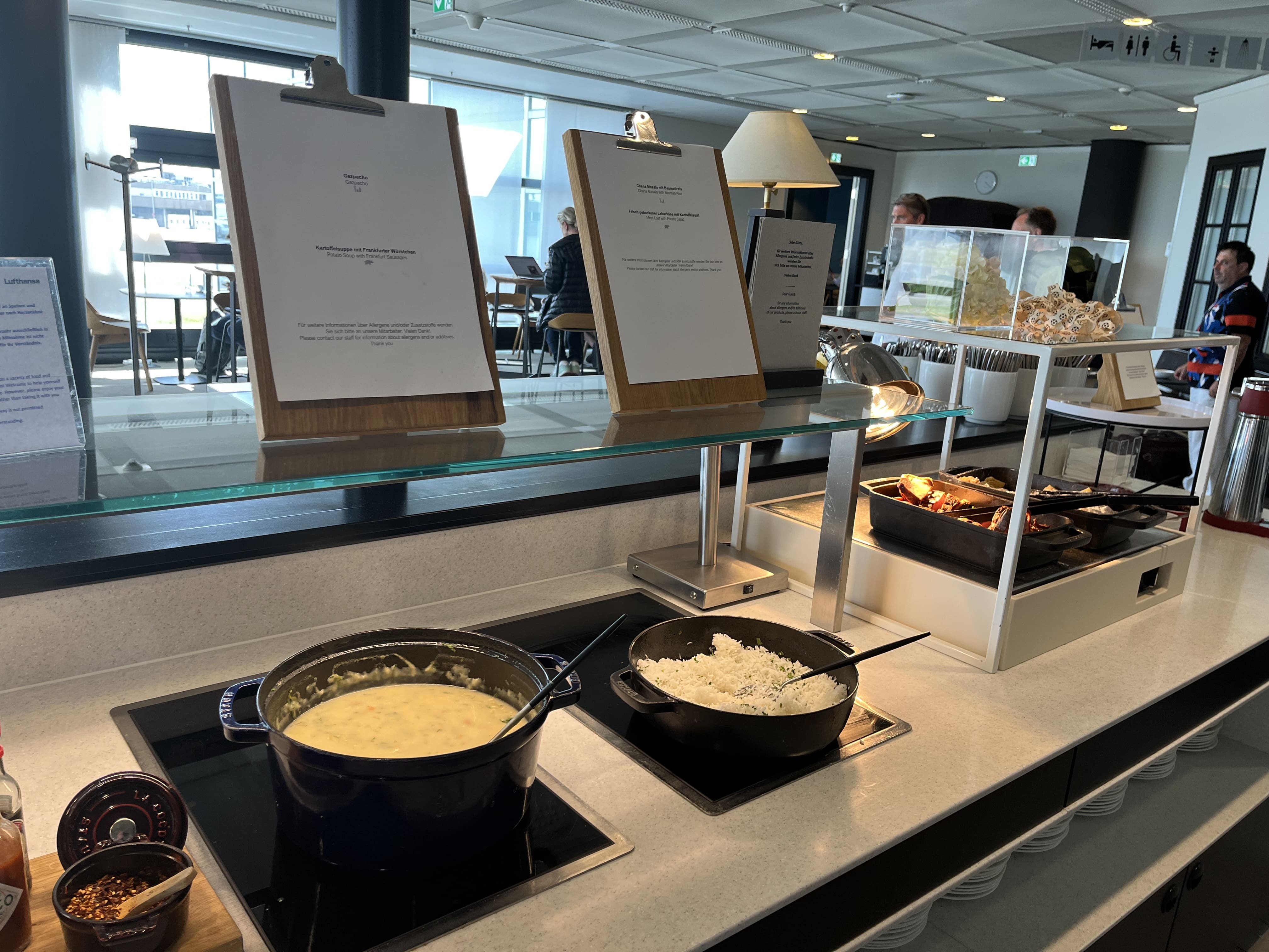 Neil Scrivener reviews the Lufthansa Business Class Lounge (The Panorama Room) by Gate A26 in Frankfurt's Airport (FRA).