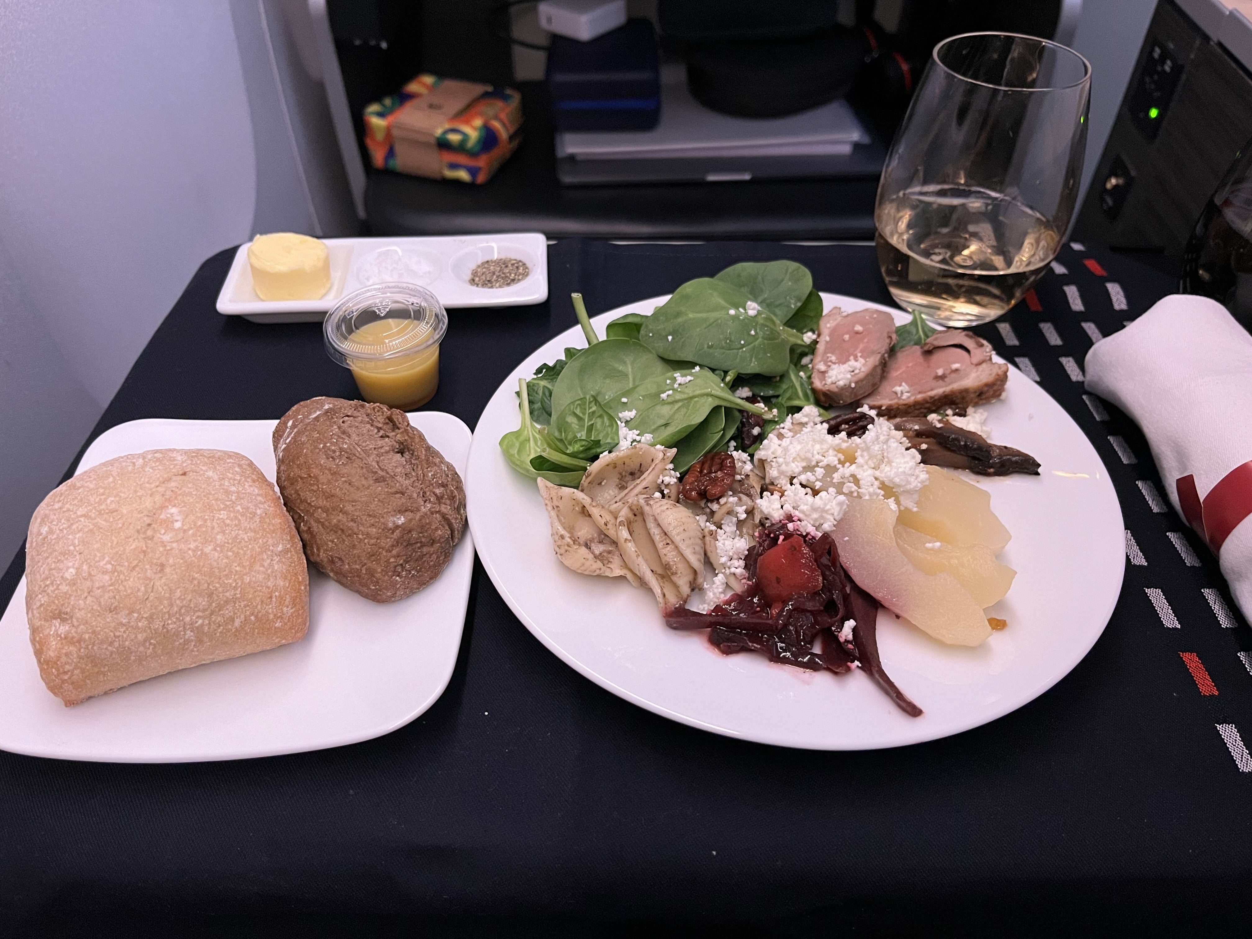  Neil Scrivener reviews JAL (Japan Airlines) JL44 (London to Tokyo) on a flight in Business Class on the Boeing 777-300ER in the Sky Suites. 