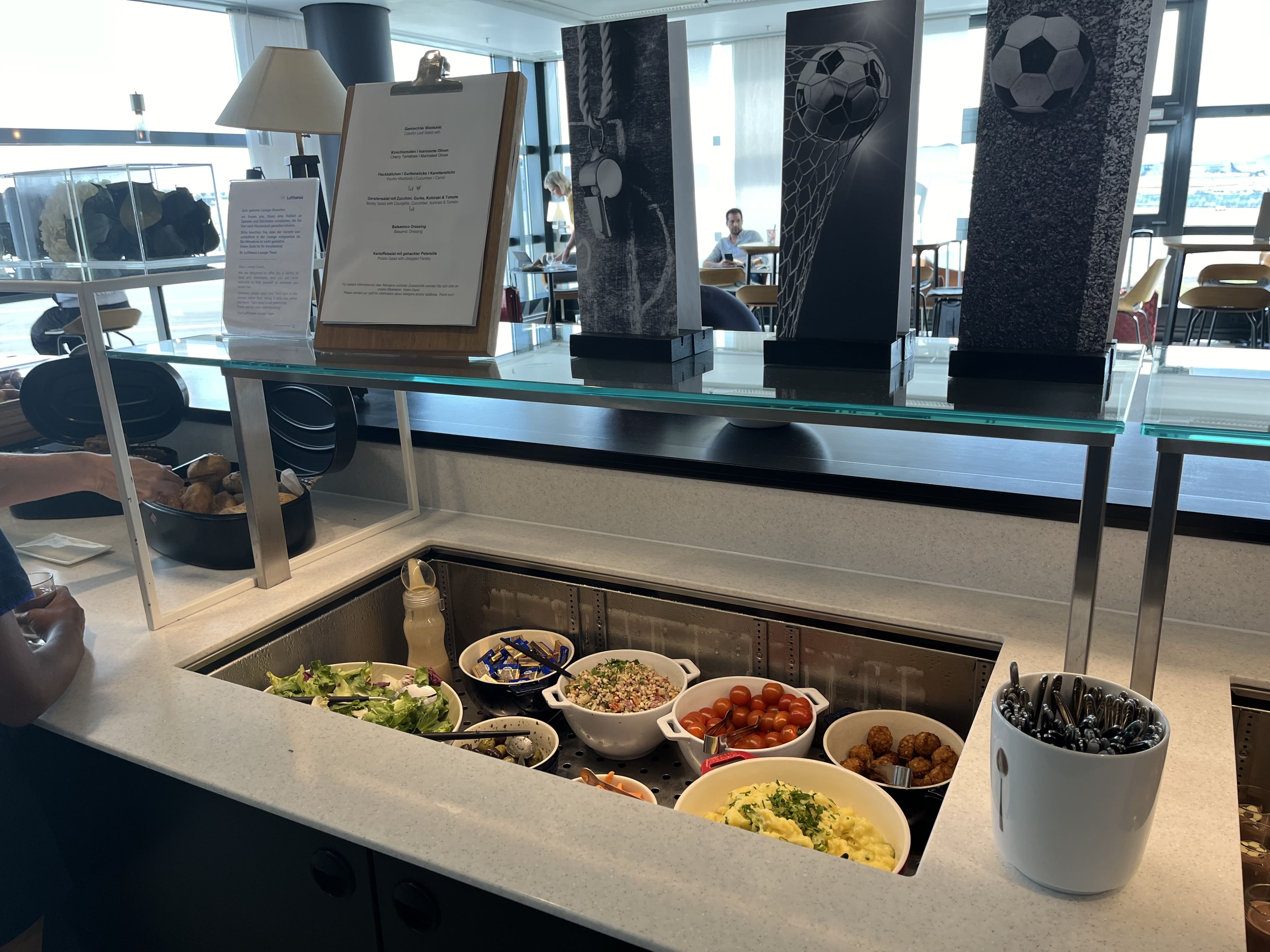 Neil Scrivener reviews the Lufthansa Business Class Lounge (The Panorama Room) by Gate A26 in Frankfurt's Airport (FRA).