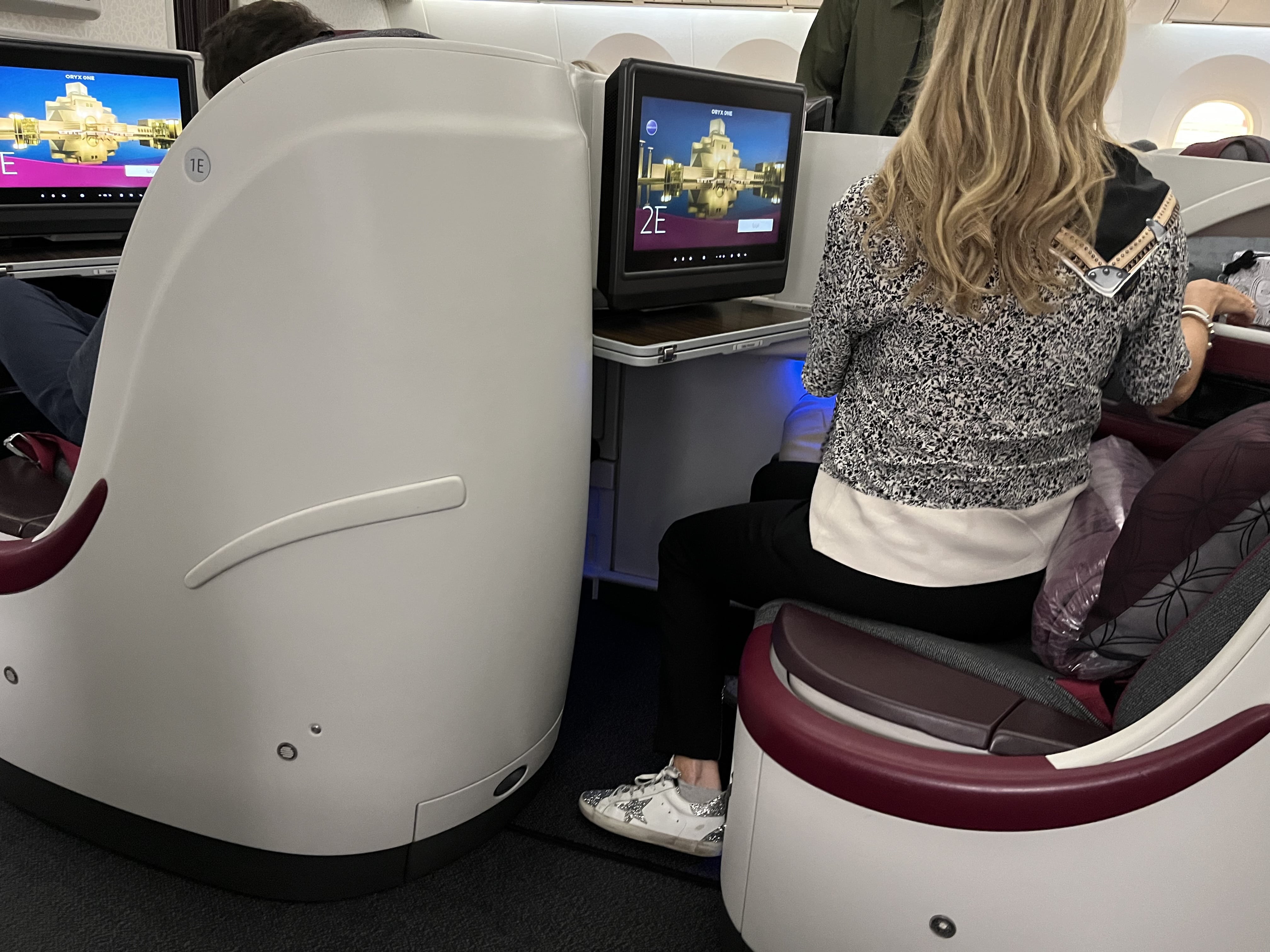 Neil Scrivener reviews Qatar Airways QR18 from Dublin to Doha on the Boeing 787-8, in Business Class. 