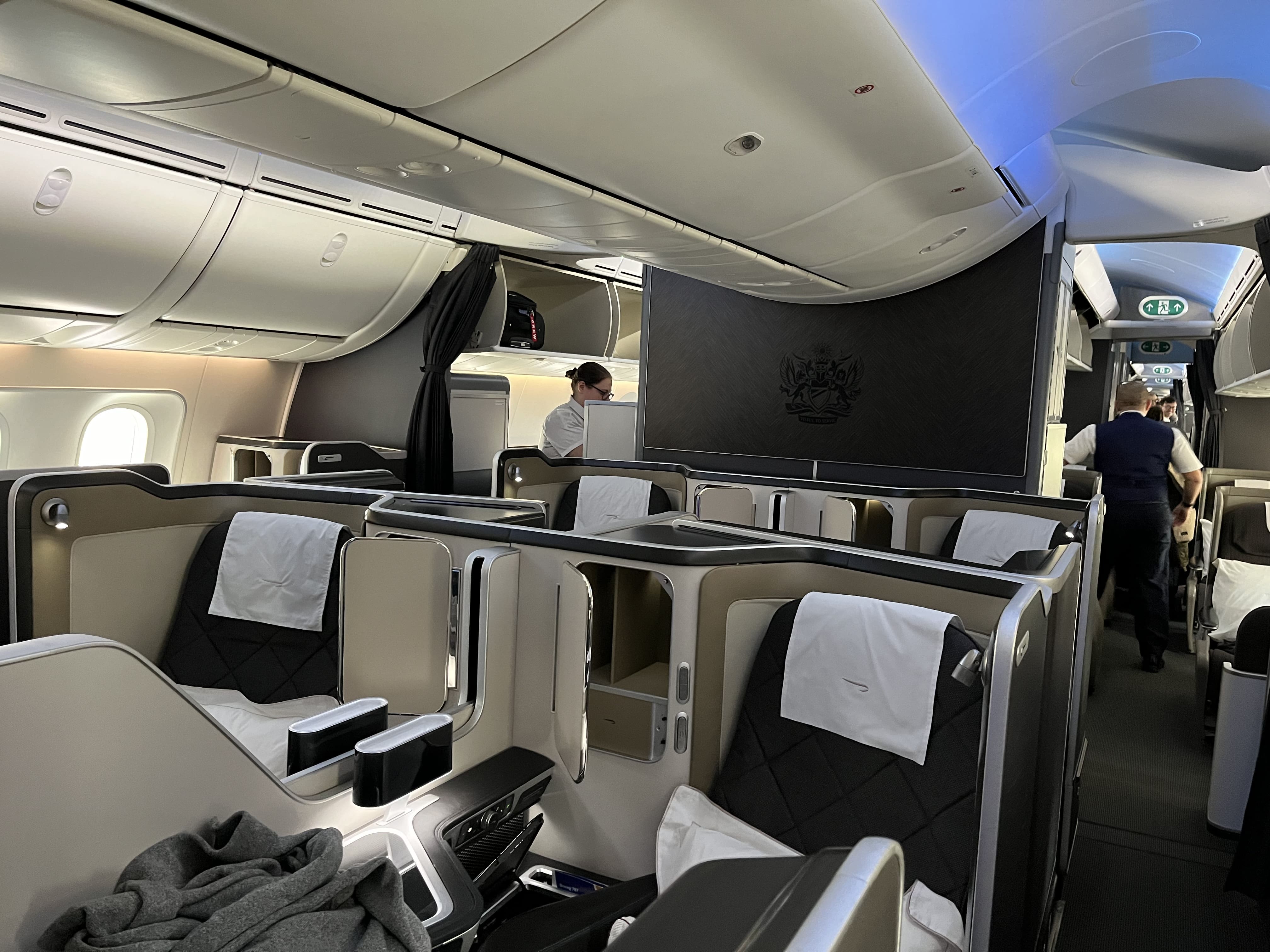 Neil Scrivener reviews flight BA8 from HND (Tokyo) to LHR (London Heathrow) in First, on the Boeing 787-9. 