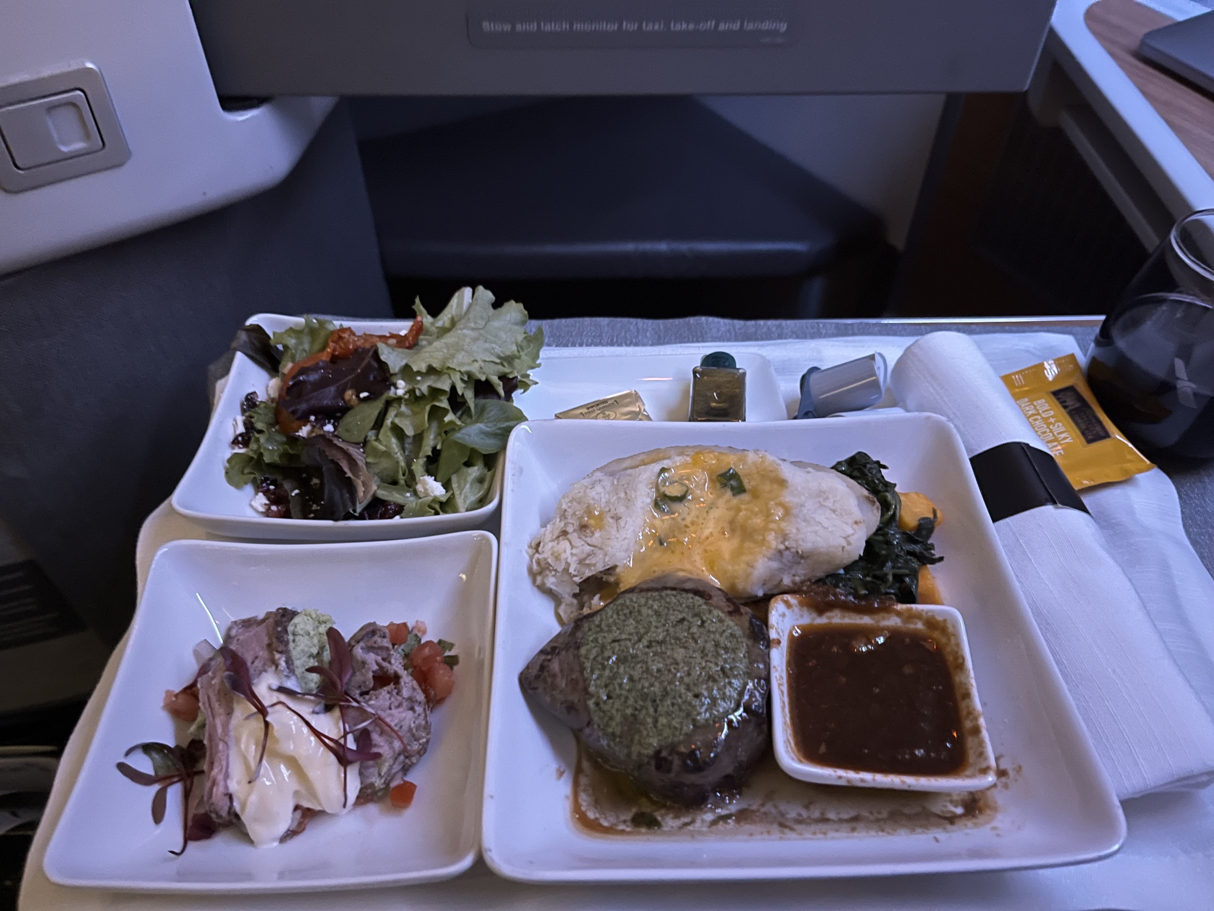 Neil Scrivener reviews American Airlines Flagship Business Class on AA104, from JFK to LHR (New York to Heathrow).