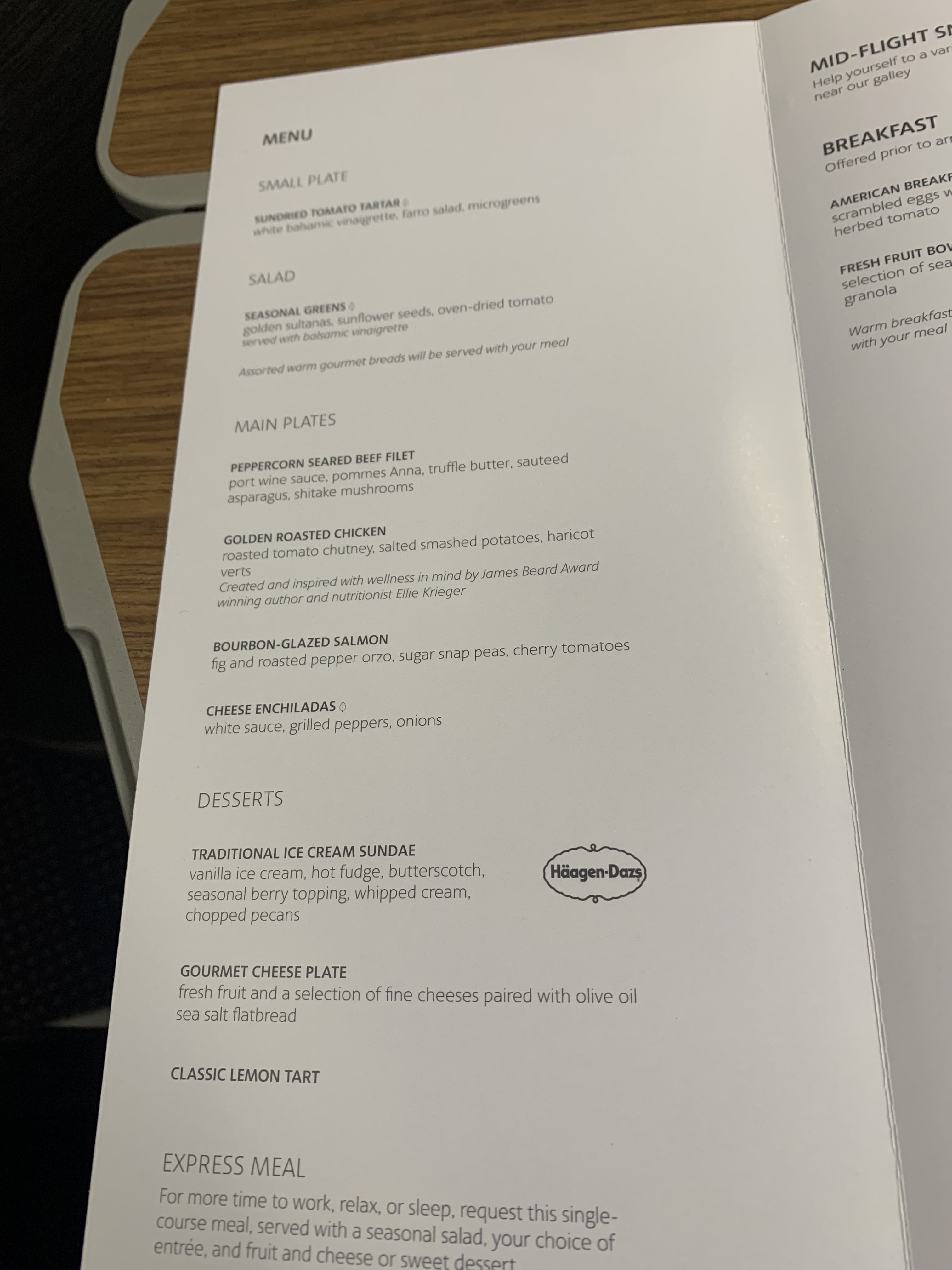 Neil Scrivener reviews American Airlines AA156 from Seattle to London Heathrow in Business Class, on the Boeing 777-200.