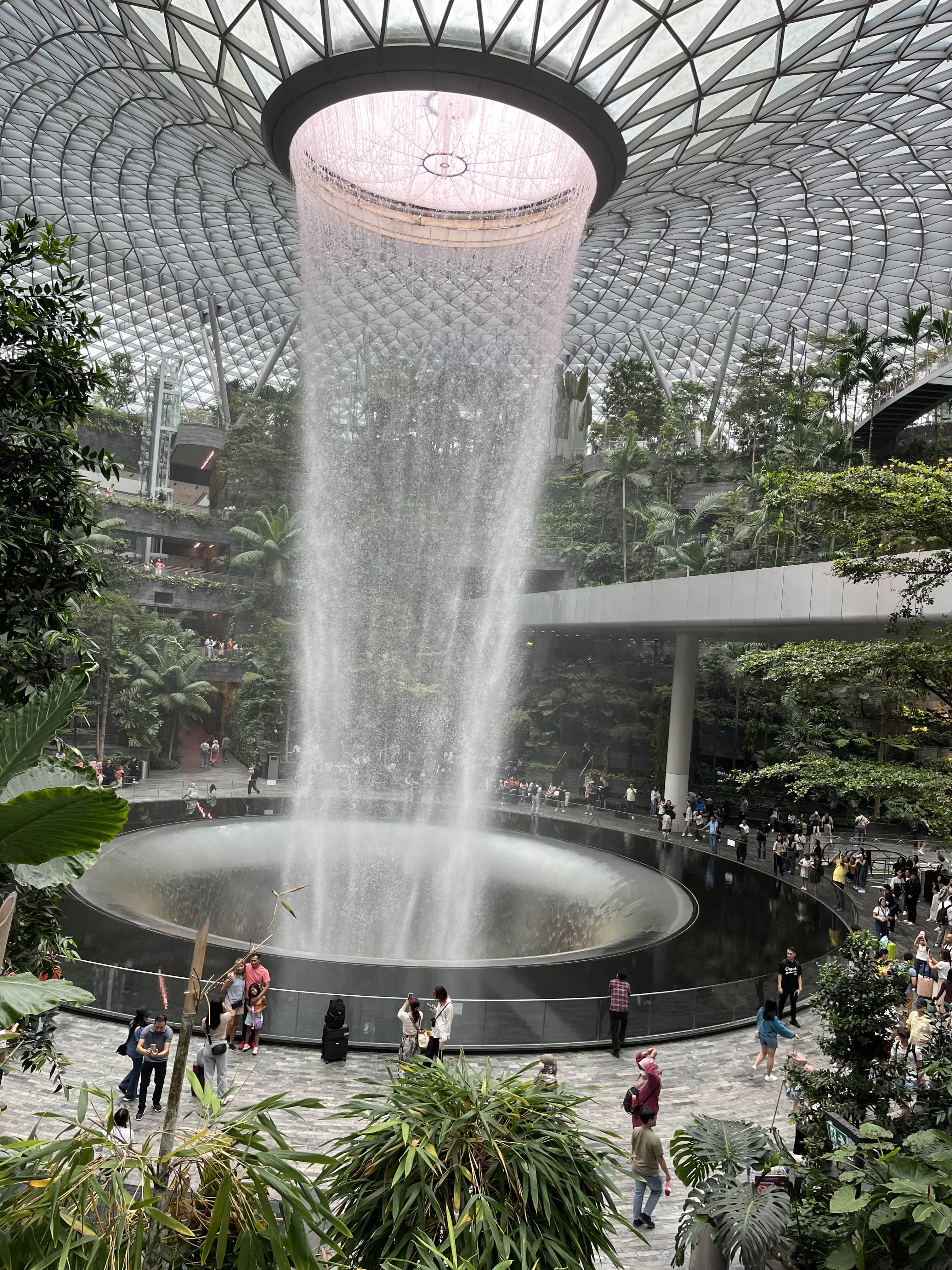 Neil Scrivener recommends 8 must-do things to do in Singapore's Changi Airport, whether on a layover, or just visiting! 