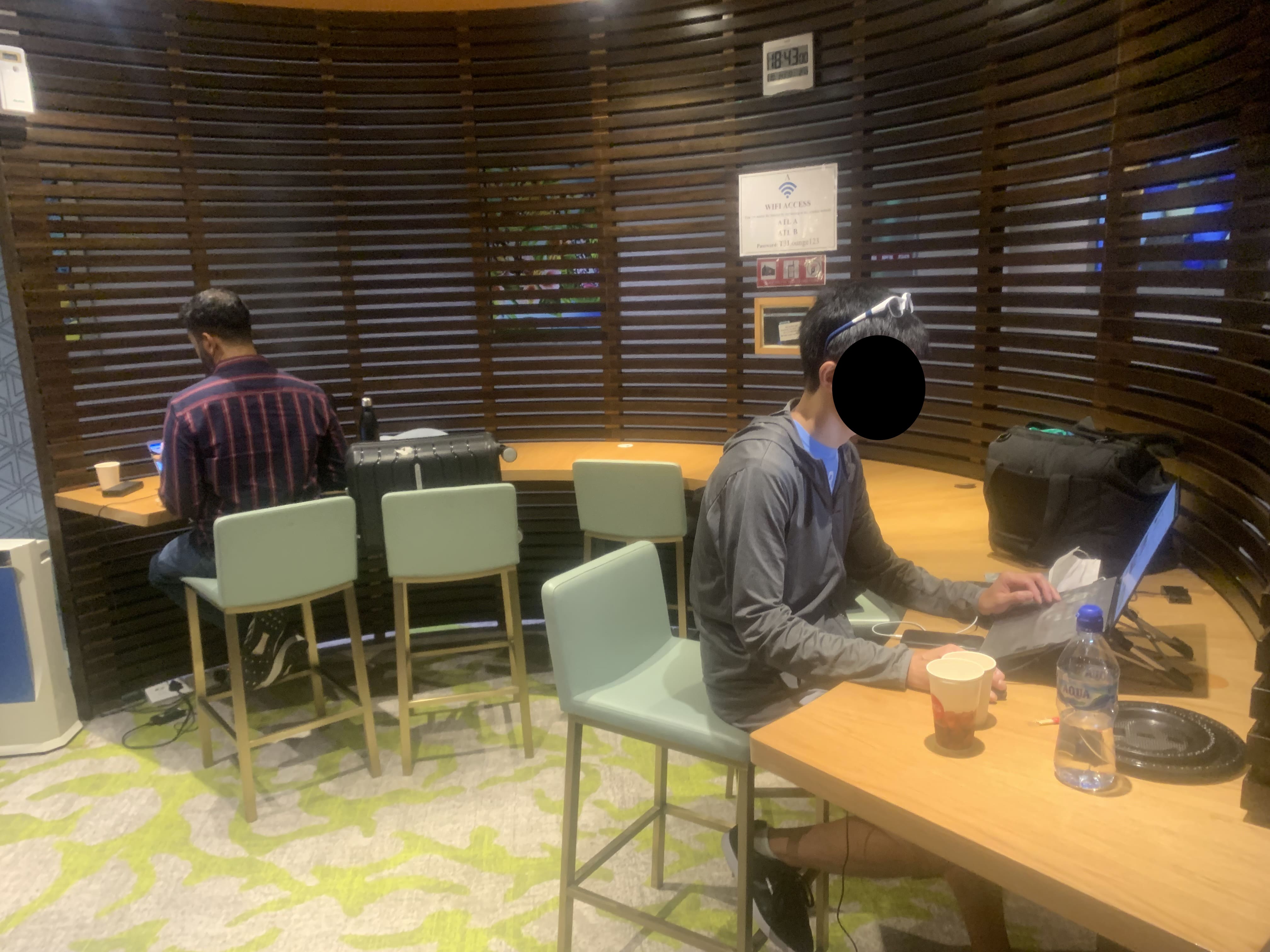 Neil Scrivener reviews the Transit Ambassador Lounge in Terminal 3 of Singapore's Changi Airport, accessed via Priority Pass.