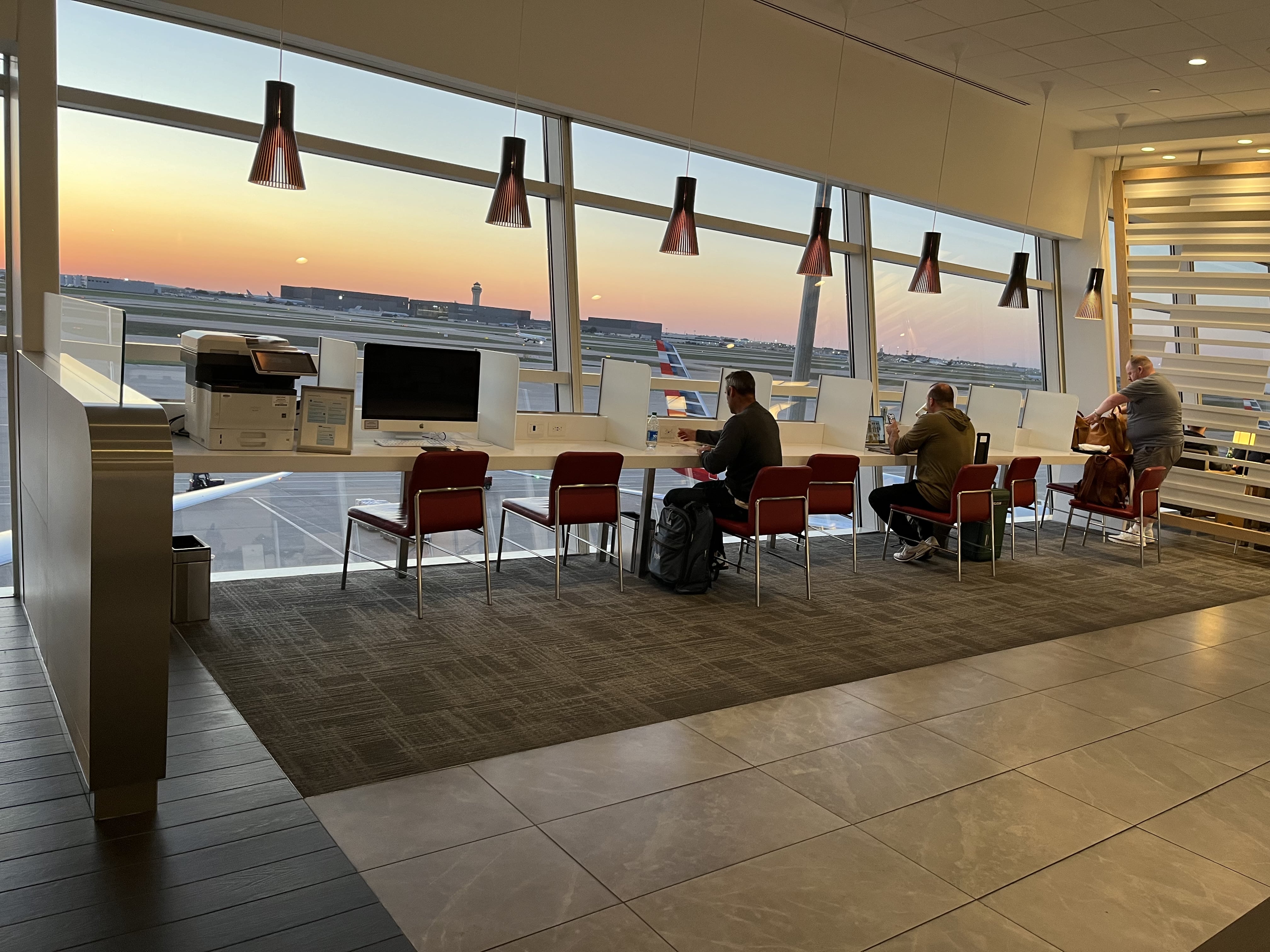 Neil Scrivener reviews the American Airlines Flagship Lounge in Dallas Forth Worth Airport (DFW) at D-Gates.