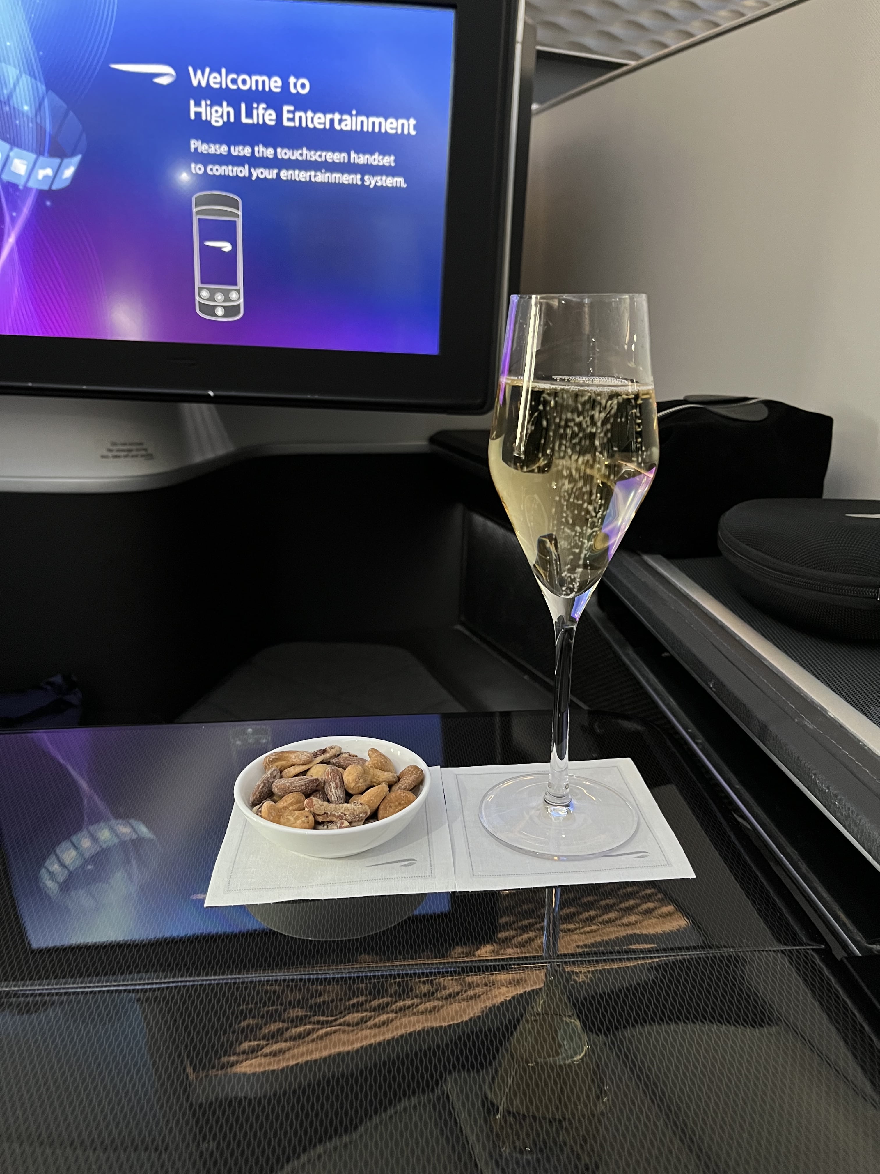 Neil Scrivener reviews flight BA8 from HND (Tokyo) to LHR (London Heathrow) in First, on the Boeing 787-9. 