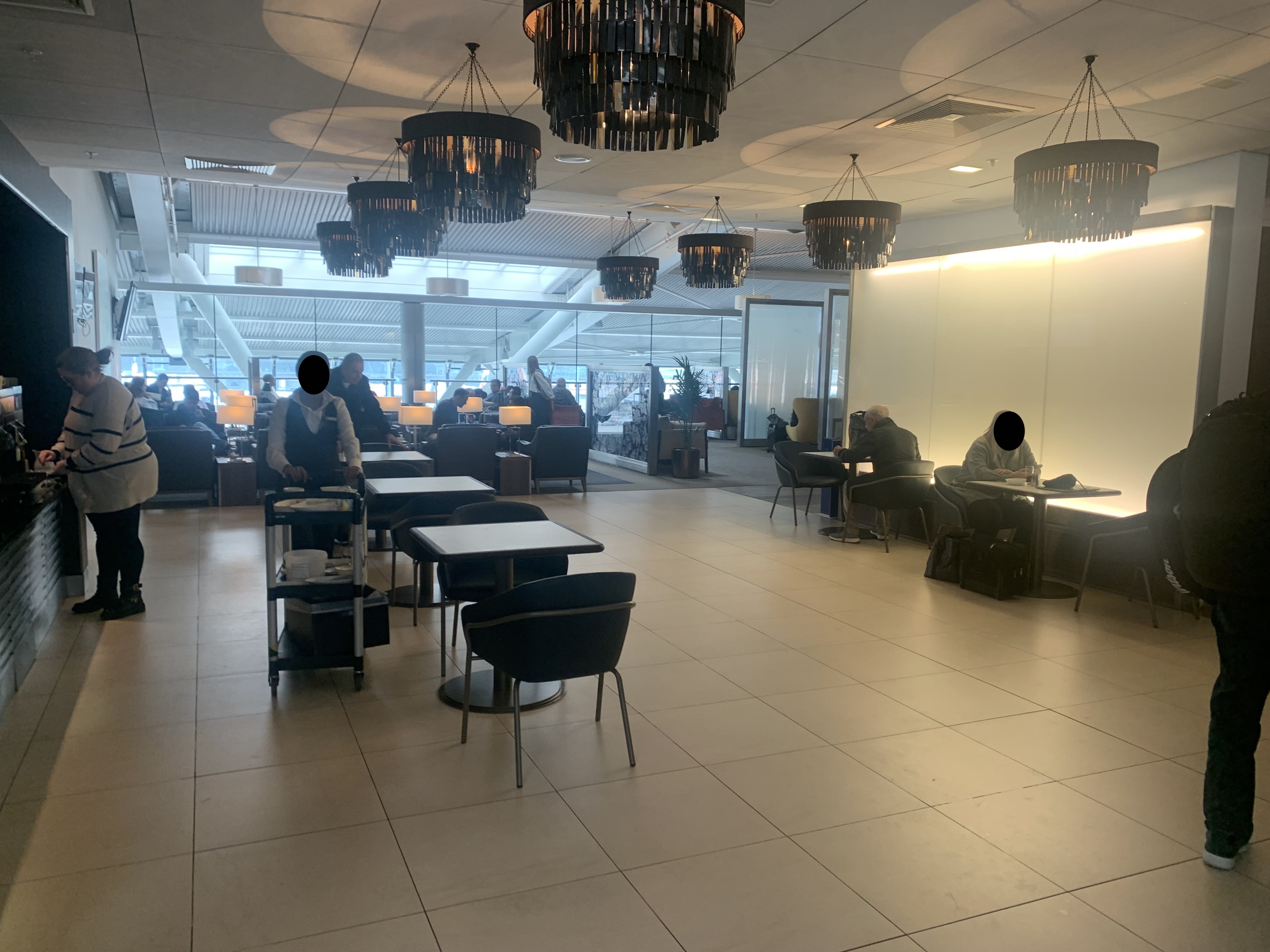 Neil Scrivener reviews the British Airways Lounge at Heathrow's (LHR) Terminal 5B/B-Gates.