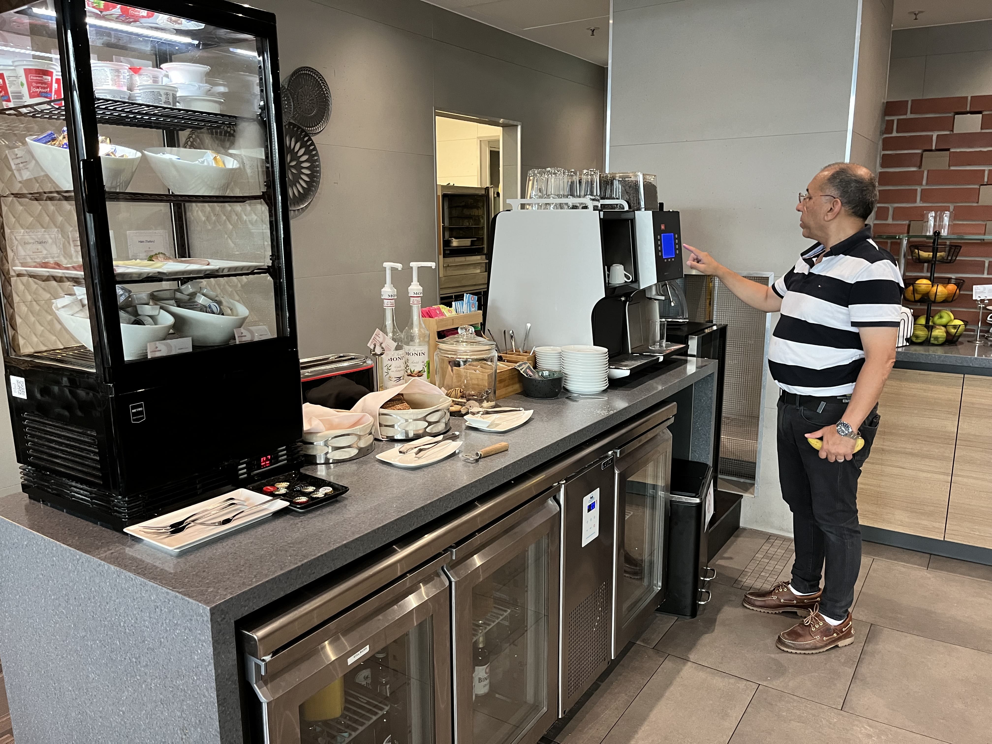 Neil Scrivener reviews the Primeclass Priority Lounge in Frankfurt Airport (FRA), also available to American Express Platinum Card members.