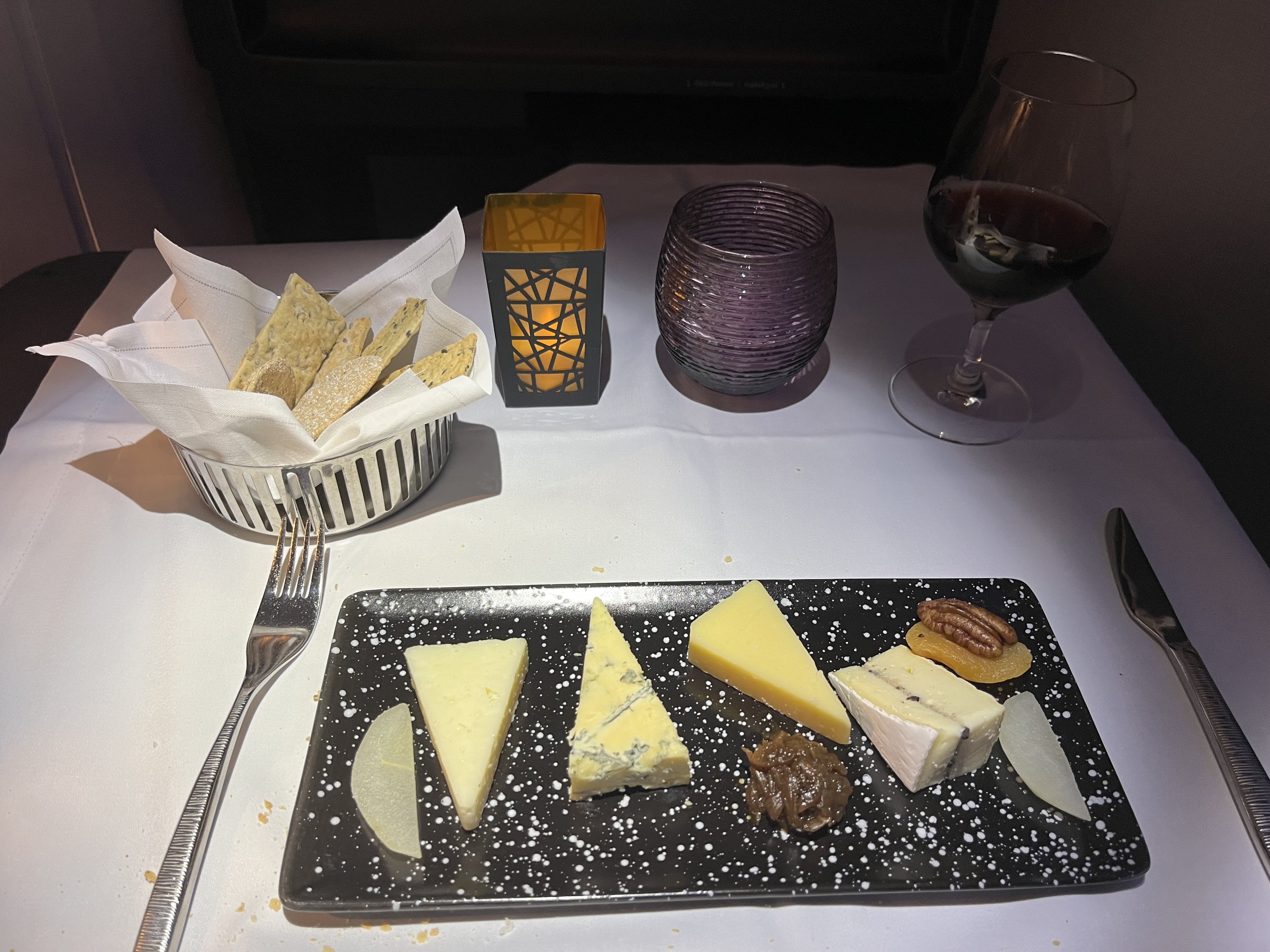 Neil Scrivener reviews QR72 from Frankfurt to Doha on Qatar Airways in Business Class. 