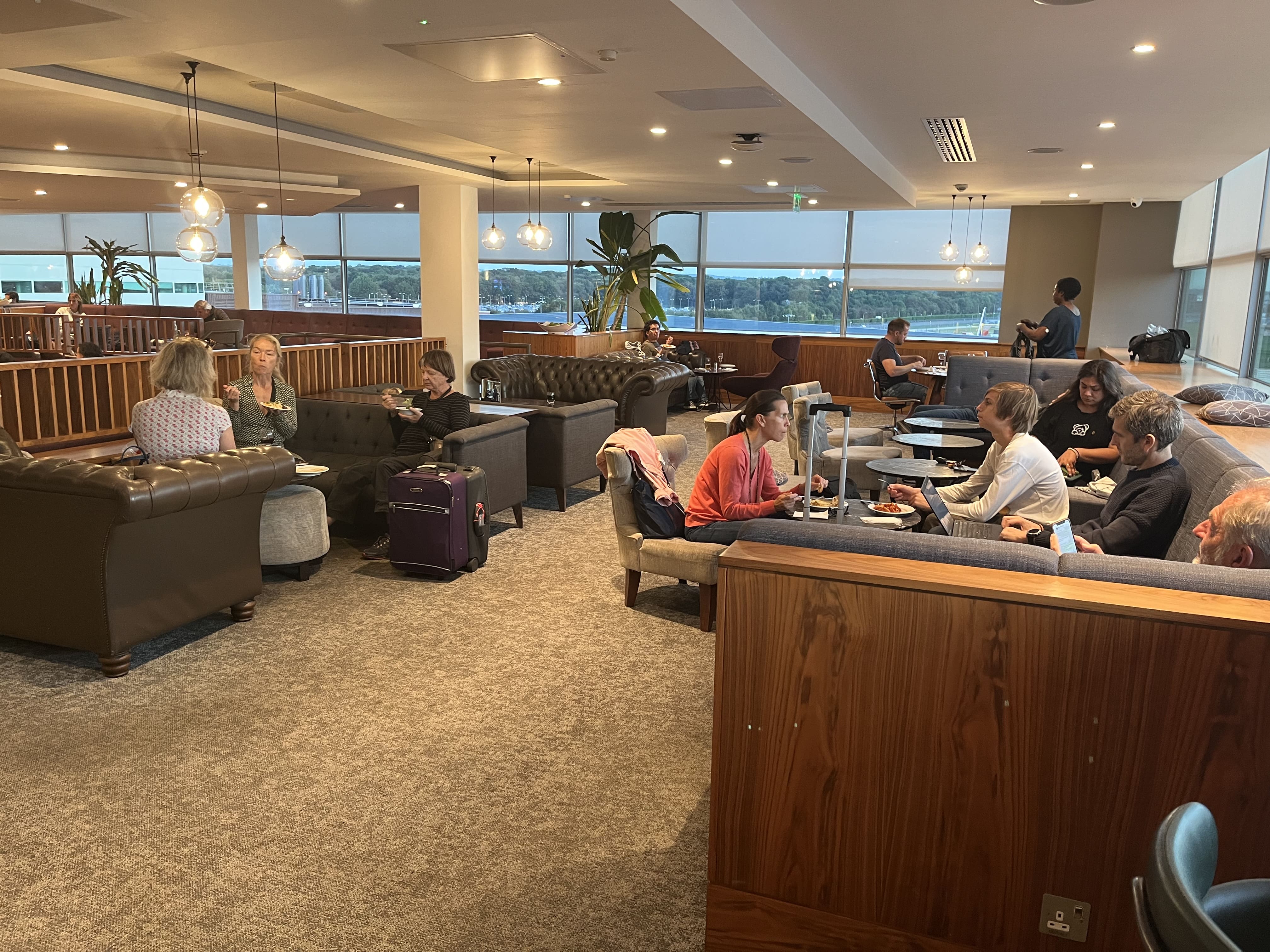 Neil Scrivener reviews the No1 Lounge in Gatwick's Airport, accessed via Priority Pass. 