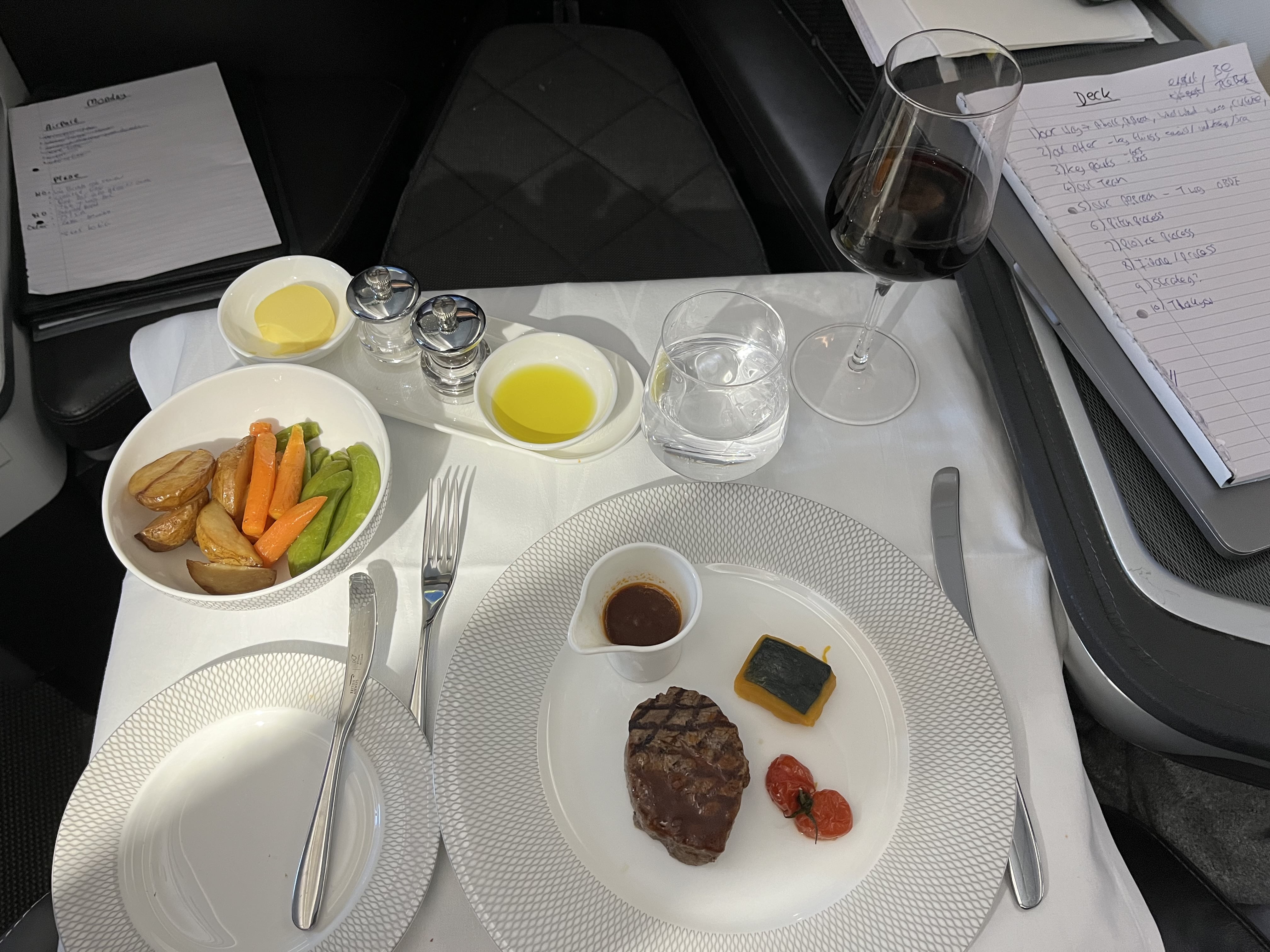 Neil Scrivener reviews flight BA8 from HND (Tokyo) to LHR (London Heathrow) in First, on the Boeing 787-9. 