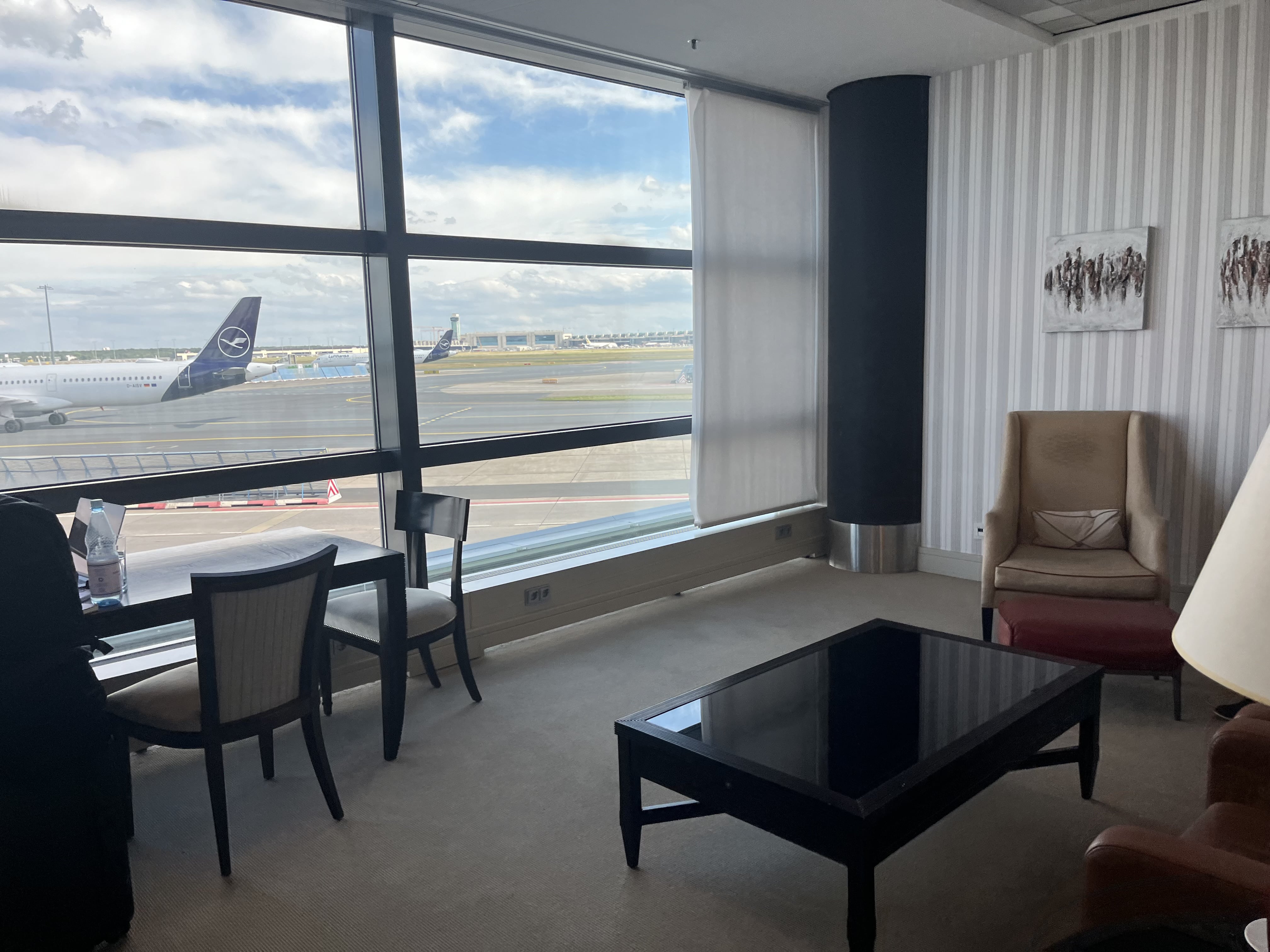 Neil Scrivener reviews the Lufthansa Business Class Lounge (The Panorama Room) by Gate A26 in Frankfurt's Airport (FRA).