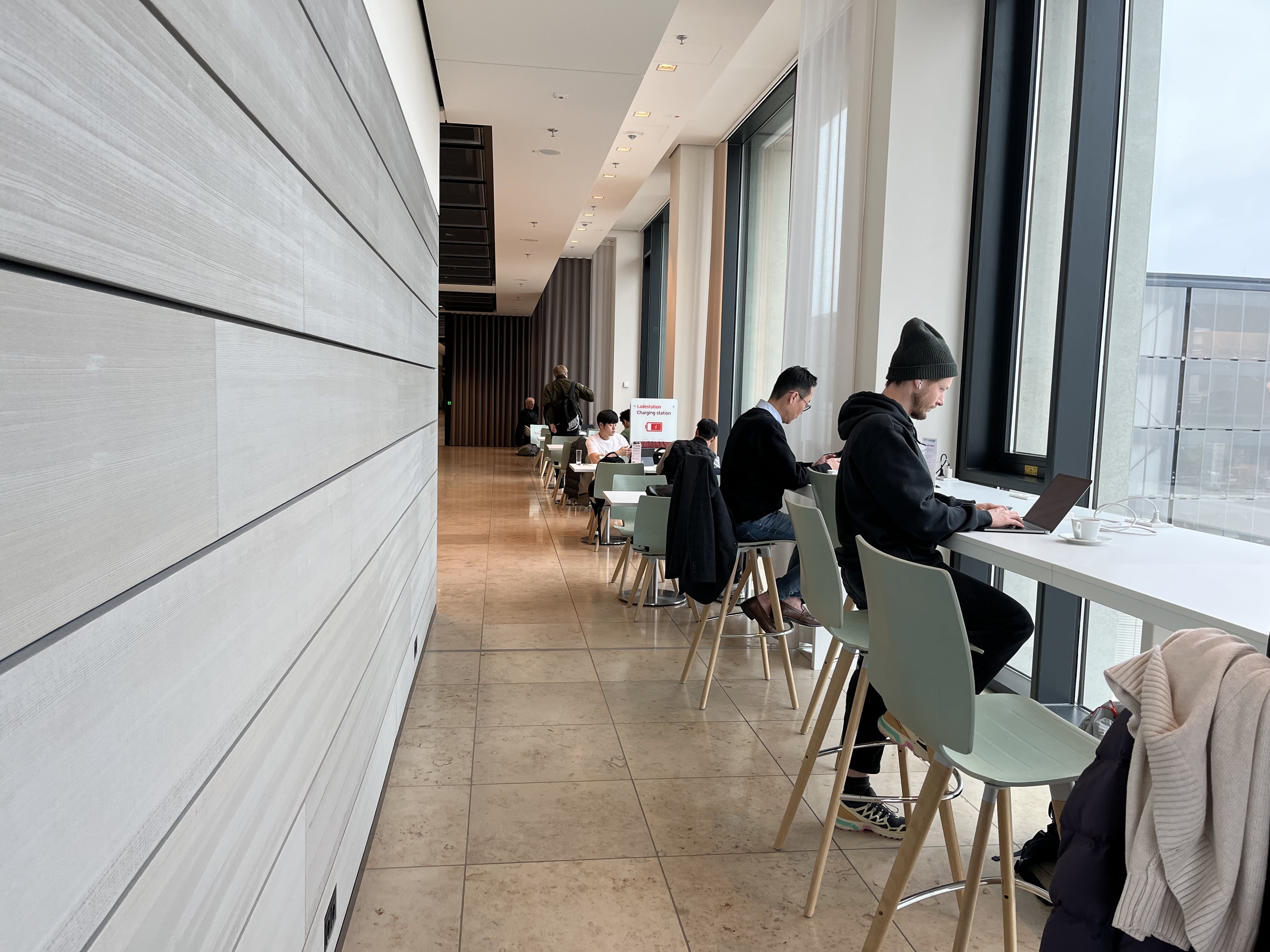 Neil Scrivener reviews the Templehof Lounge in Berlin's Brandenburg Airport, Germany, BER.