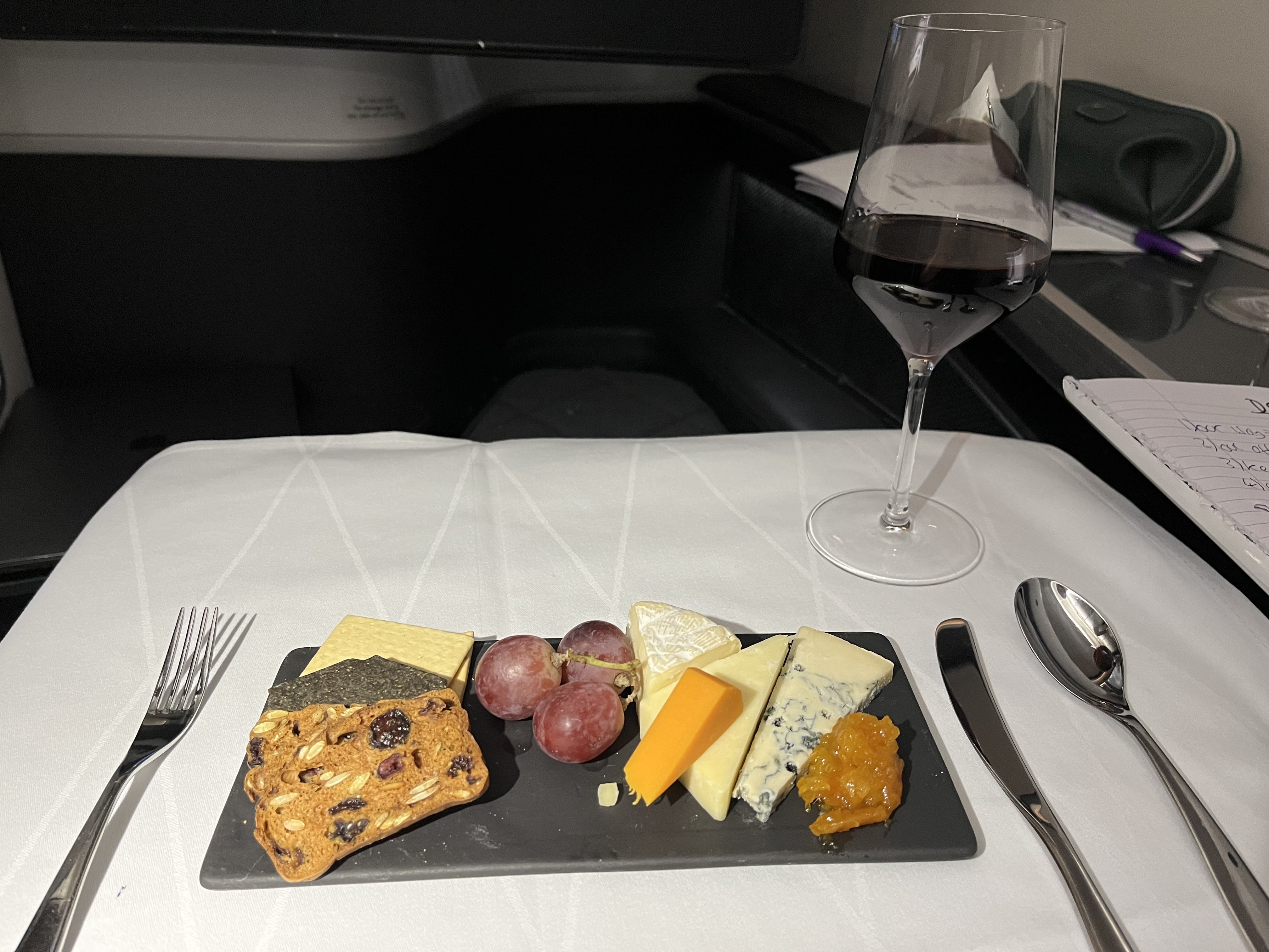 Neil Scrivener reviews flight BA8 from HND (Tokyo) to LHR (London Heathrow) in First, on the Boeing 787-9. 