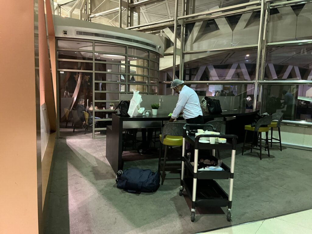 Neil Scrivener reviews the Plaza Premium Lounge in King Khalid International Airport Riyadh (RUH), accessed by Plaza Premium membership, American Express or Priority Pass.