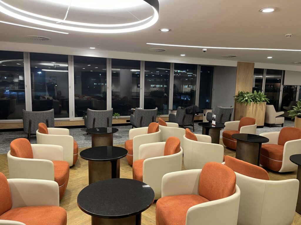 Flying Business reviews the Plaza Premium Lounge in Terminal 4 of London Heathrow Airport, accessed by American Express.