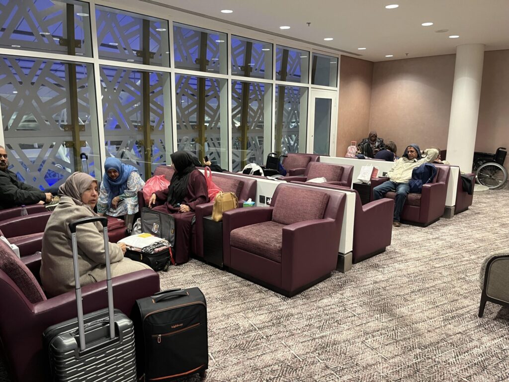 Flying Business reviews the Wellcome Lounge in King Abdulaziz International Airport, accessed by Priority Pass or American Express.