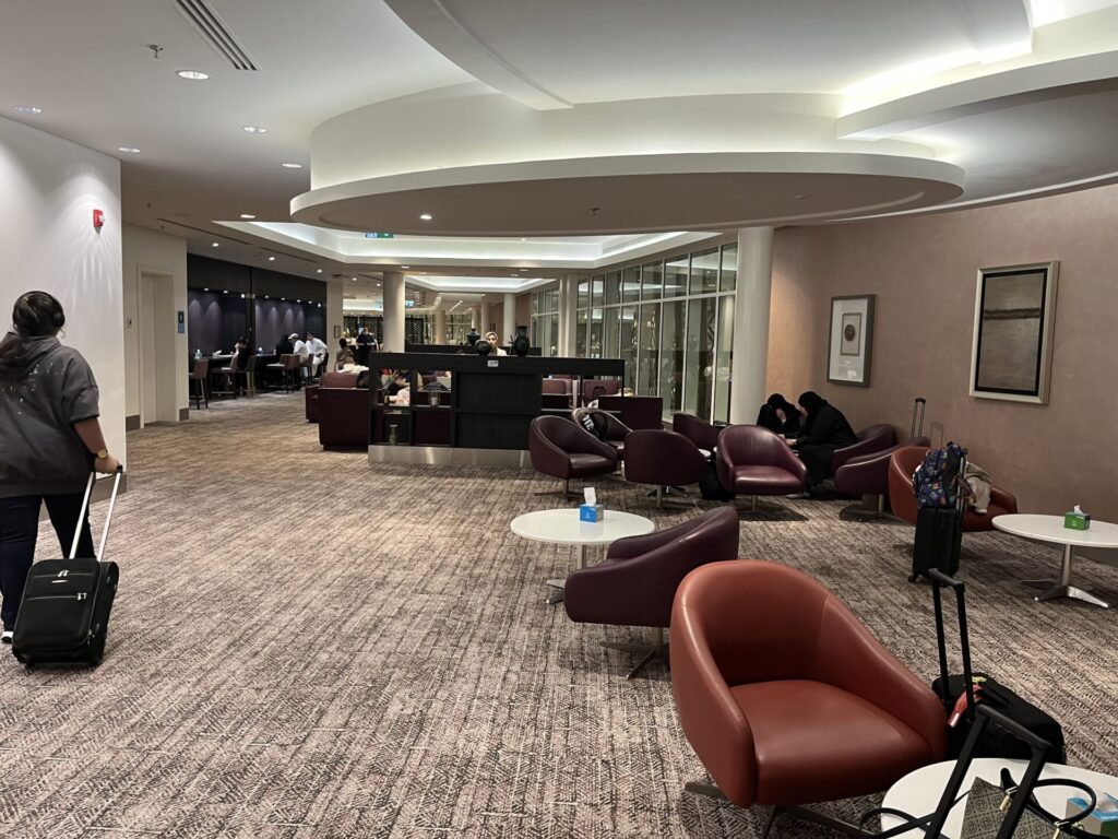 Flying Business reviews the Wellcome Lounge in King Abdulaziz International Airport, accessed by Priority Pass or American Express.