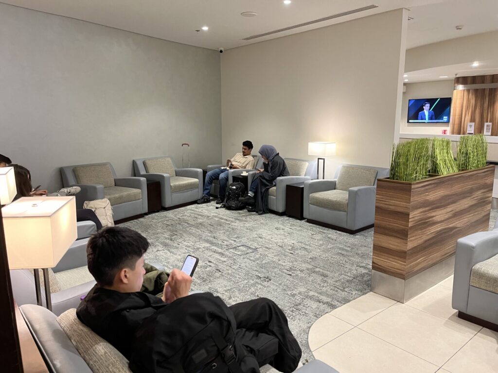 Neil Scrivener reviews the Wellcome Lounge in King Abdulaziz International Airport, accessed by Priority Pass or American Express.