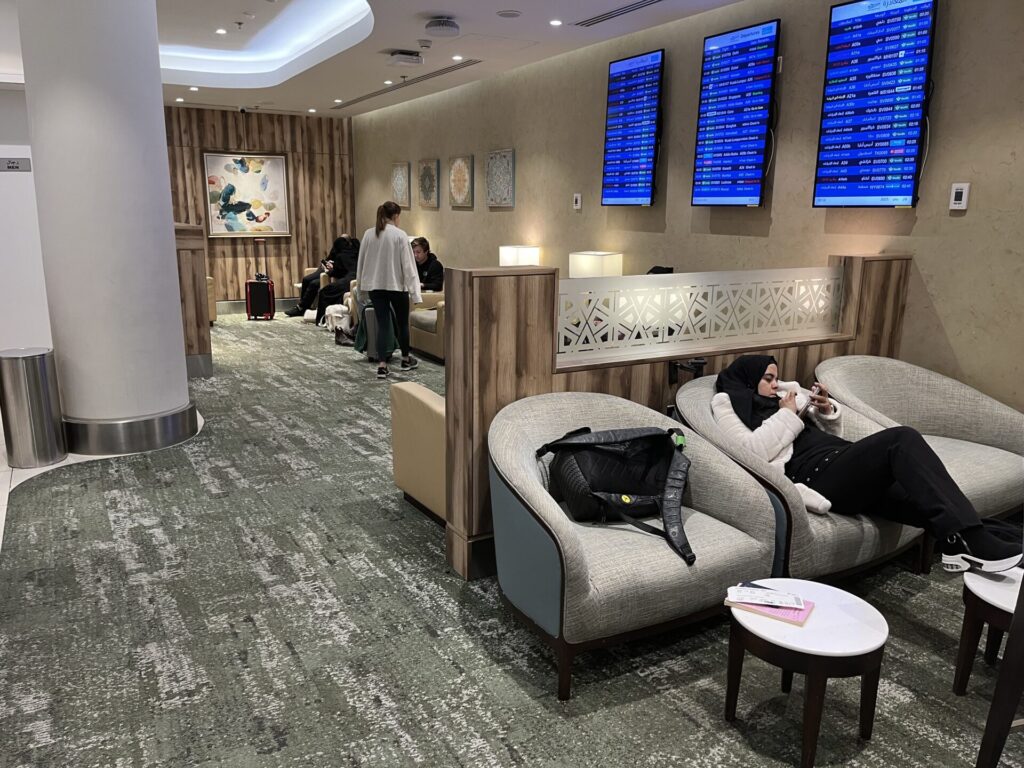 Neil Scrivener reviews the Wellcome Lounge in King Abdulaziz International Airport, accessed by Priority Pass or American Express.