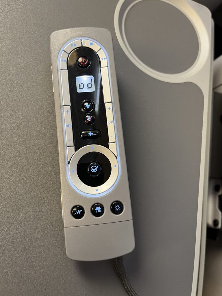 Neil Scrivener reviews RJ111 and RJ112 from Amman to London Heathrow and back in Crown Class.