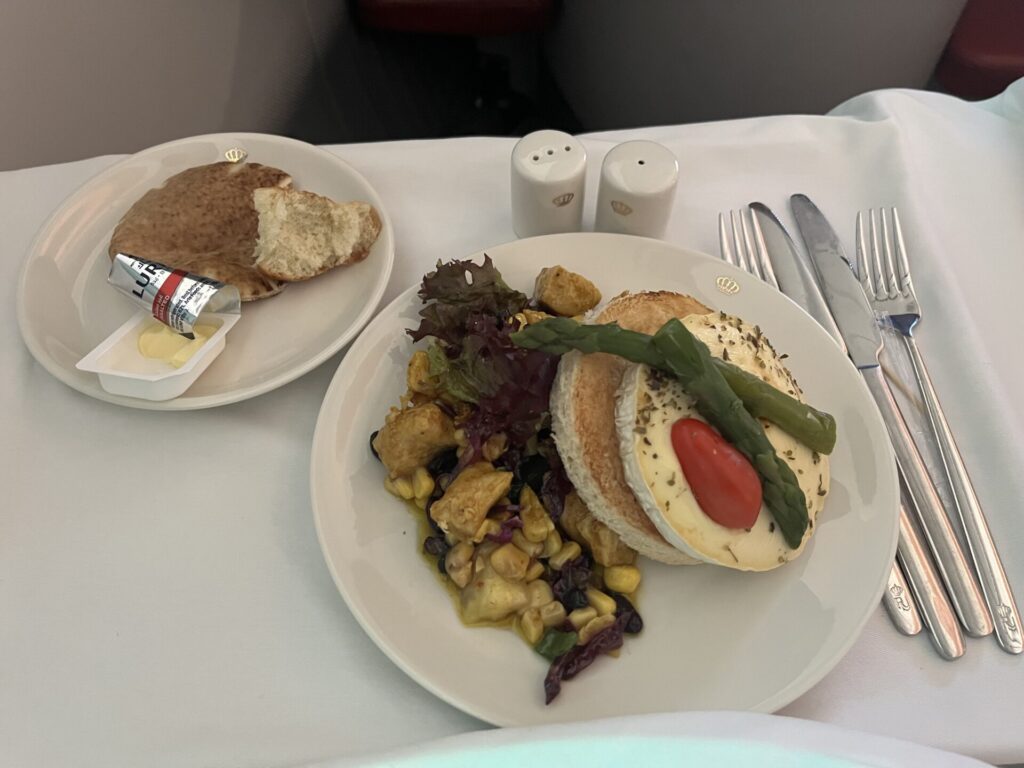 Neil Scrivener reviews RJ111 and RJ112 from Amman to London Heathrow and back in Crown Class.