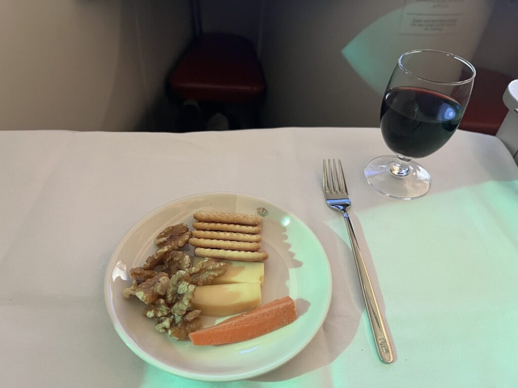 Neil Scrivener reviews RJ111 and RJ112 from Amman to London Heathrow and back in Crown Class.