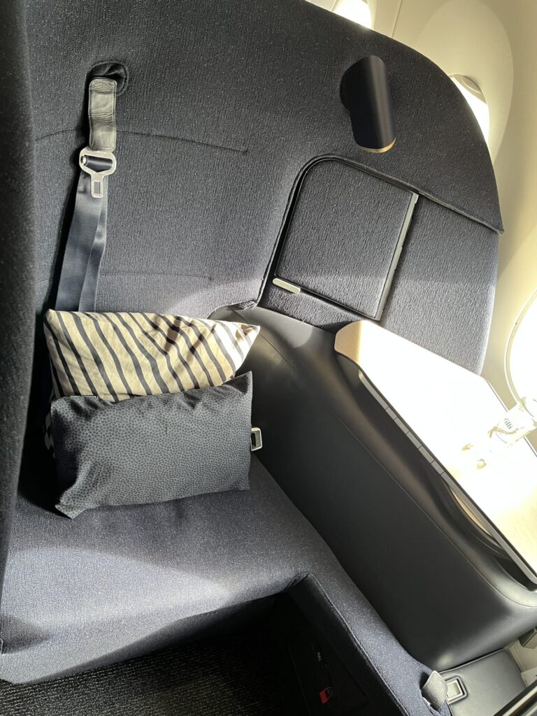 ✈️ Finnair A350 Business Class – London to Helsinki in a Long-Haul Business Class seat that doesn’t recline — smart innovation or just frugal design? 🤔💺 The short-haul AY1332 features Finnair’s A350-900 with direct aisle access, a long-haul feel, but with limited service. But does this flight act as a good showcase for those thinking about going long-haul in FinnAir's A350?