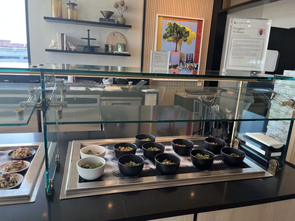 π« Escape the chaos at BOS in the stunning β¨ Chase Sapphire Lounge by The Club (Gate 39). Enjoy chef-driven bites π½οΈ, a craft beer taproom πΊ, Atomic coffee β, spa showers πΏ, and massage chairs πββοΈβall with harbor views π. Priority Pass + Sapphire Reserve welcome! πβοΈ
π Read the full review to see if itβs worth the visit!