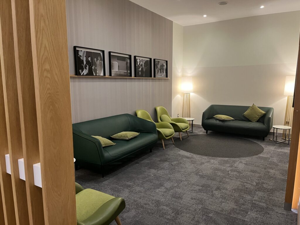 Neil Scrivener reviews the SkyTeam Lounge in Dubai's (DXB) Terminal 1/Concourse D. Access includes Priority Pass members.