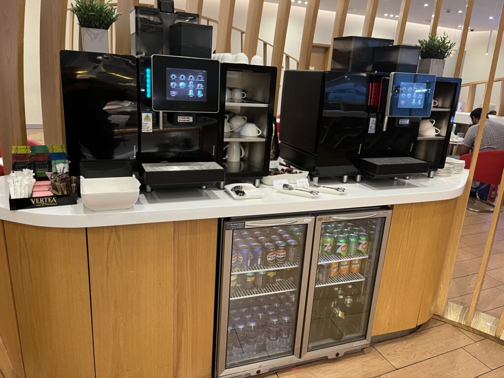 Neil Scrivener reviews the SkyTeam Lounge in Dubai's (DXB) Terminal 1/Concourse D. Access includes Priority Pass members.