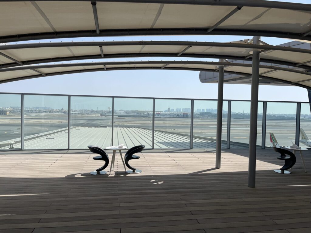 Neil Scrivener and Flying Business review the Gulf Air Falcon Lounge in Bahrain International Airport (BAH). 